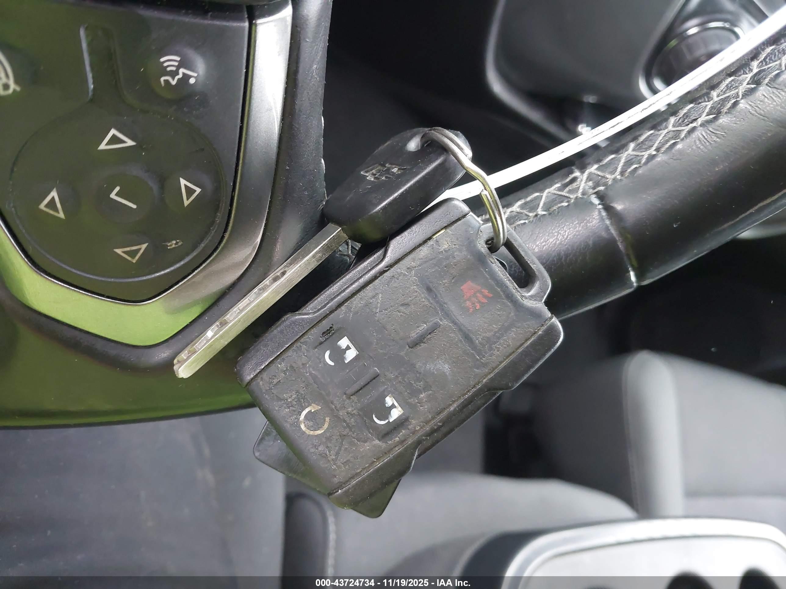 CHEVROLET SILVERADO image 11