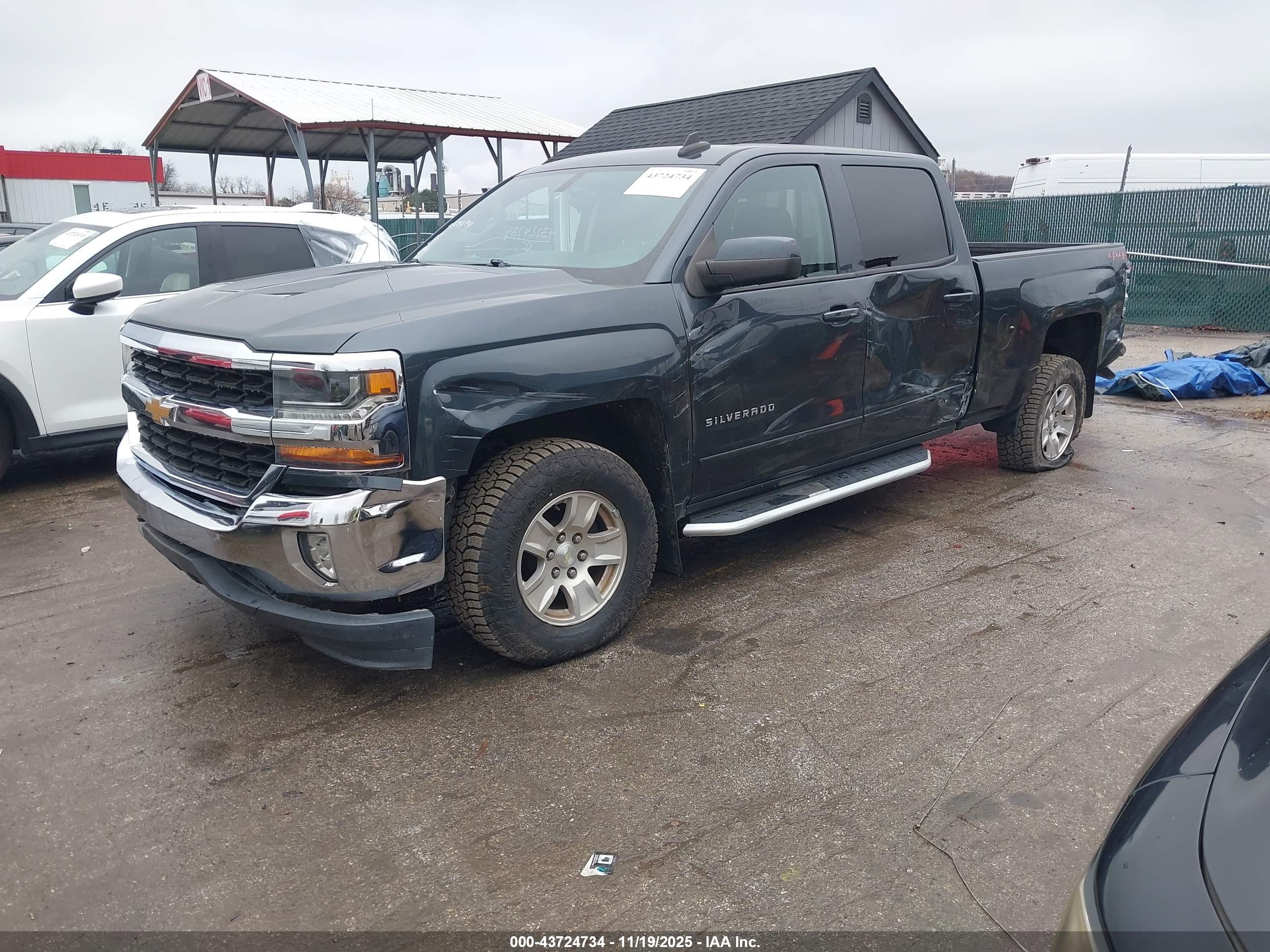 CHEVROLET SILVERADO image 2