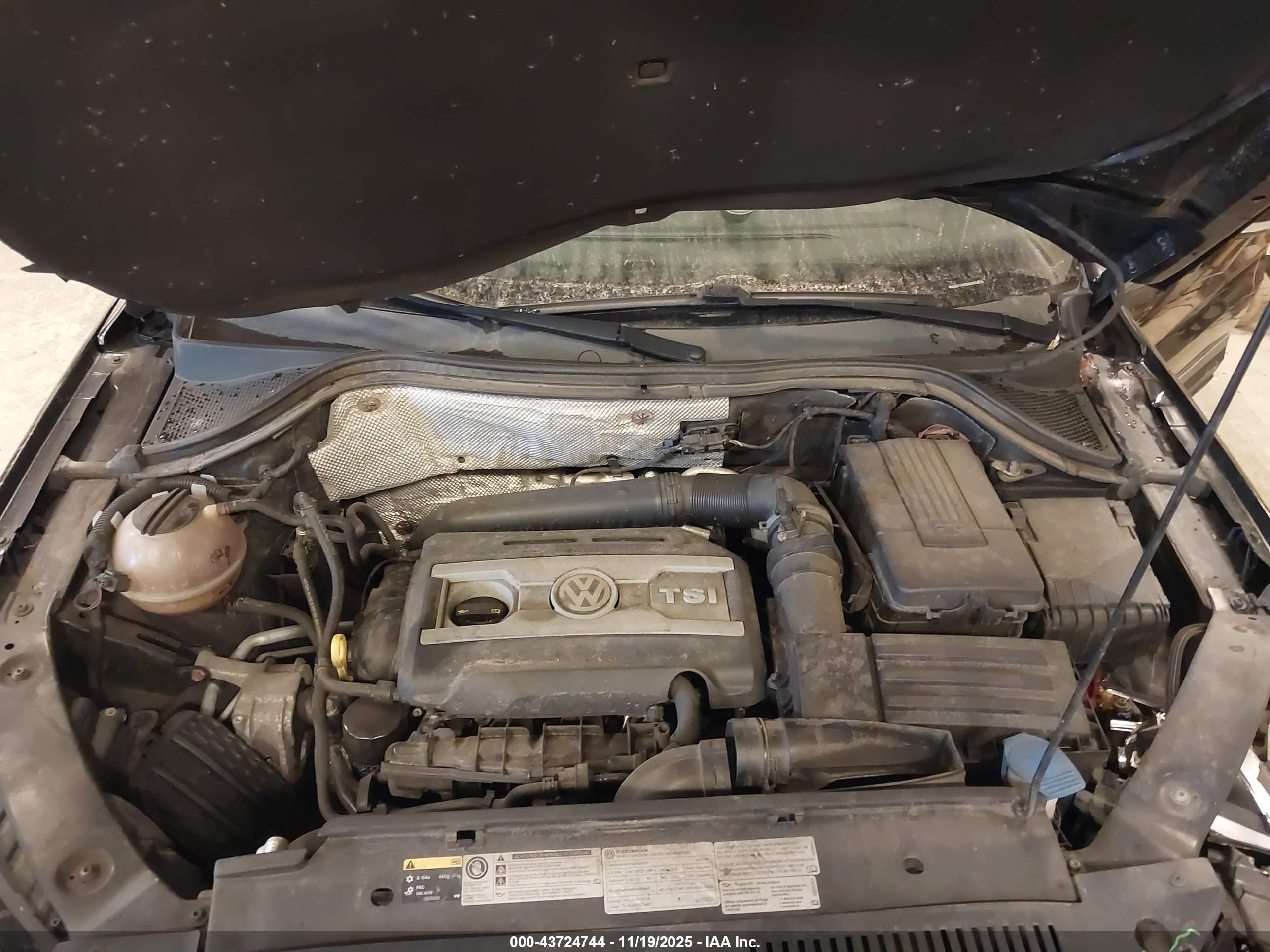 VOLKSWAGEN TIGUAN image 10