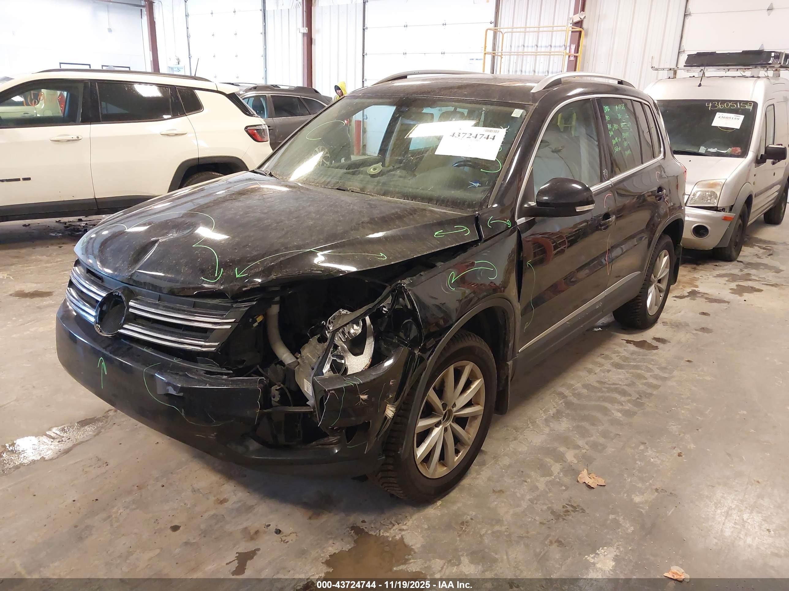 VOLKSWAGEN TIGUAN image 2