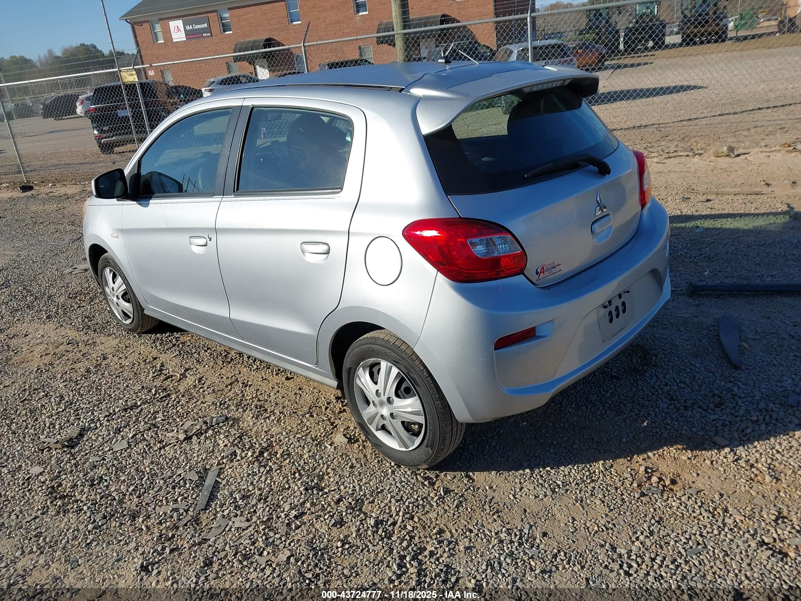 MITSUBISHI MIRAGE image 3