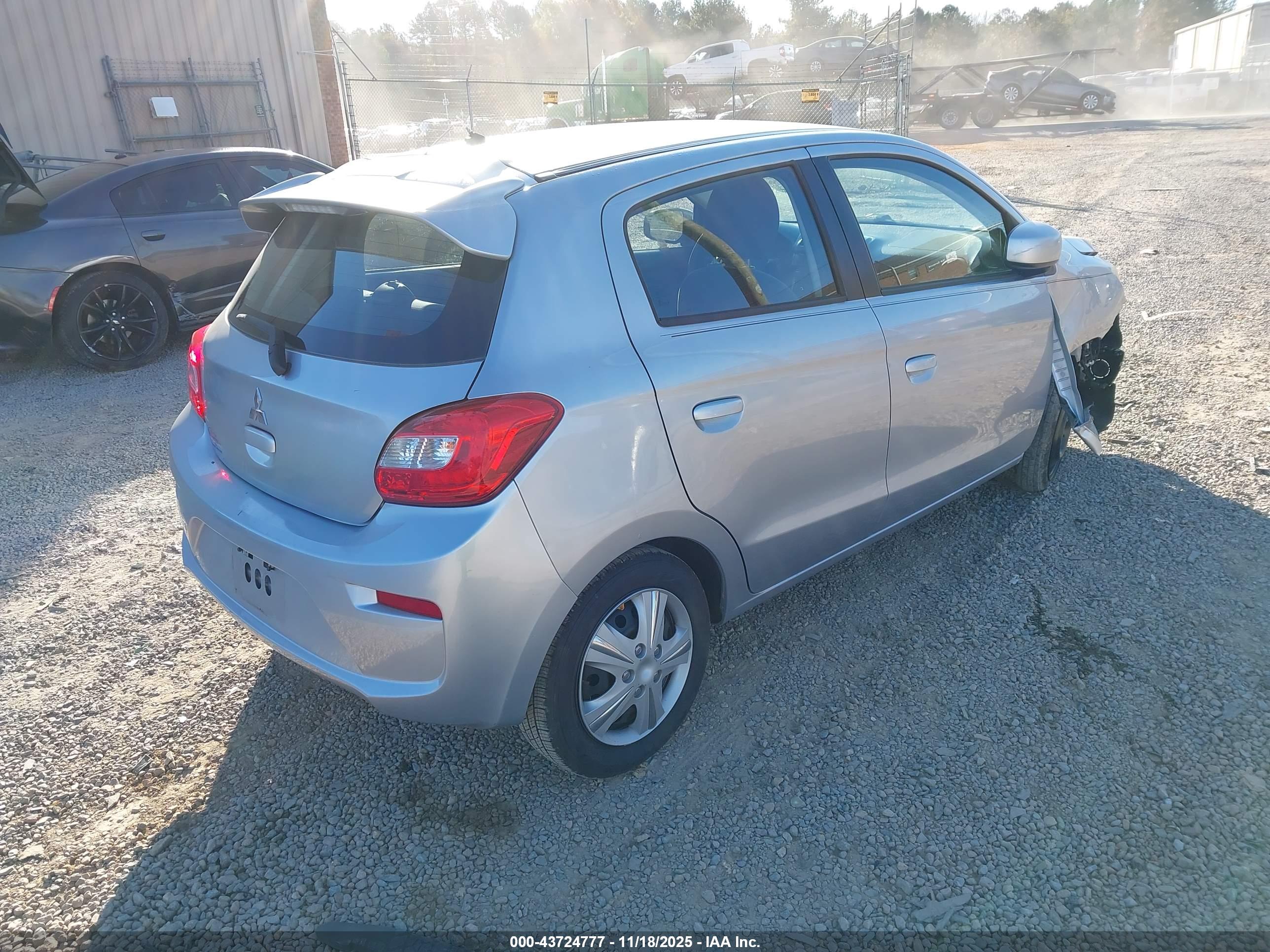 MITSUBISHI MIRAGE image 4