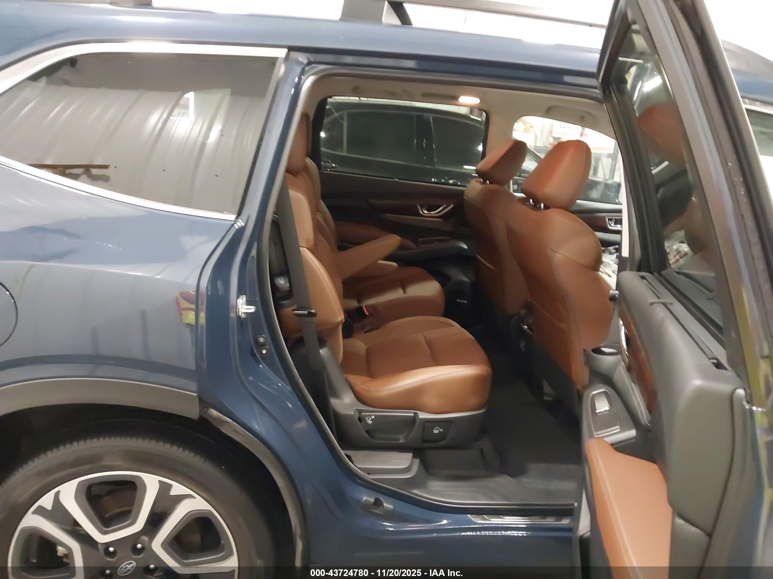 SUBARU ASCENT image 8