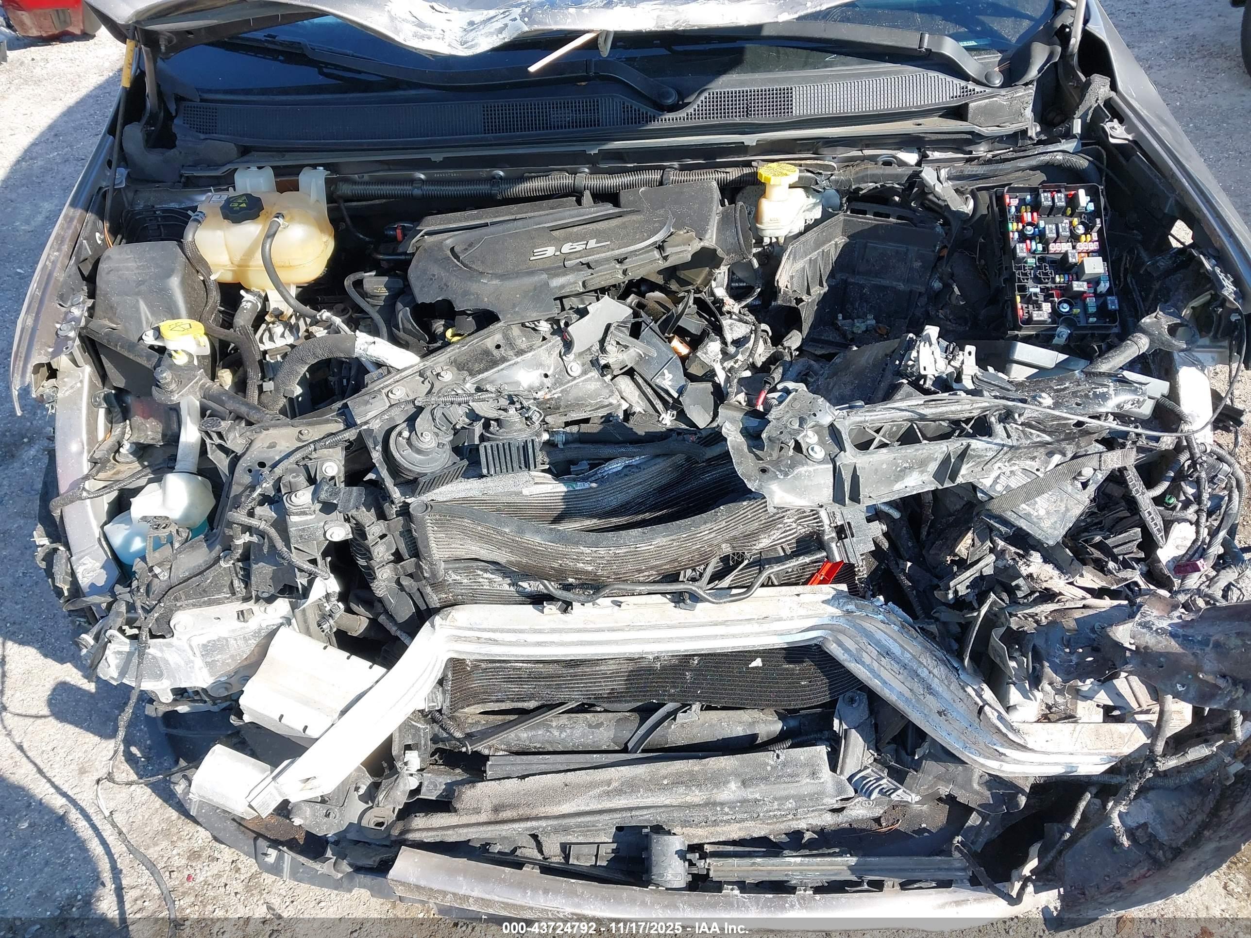 CHRYSLER PACIFICA image 10