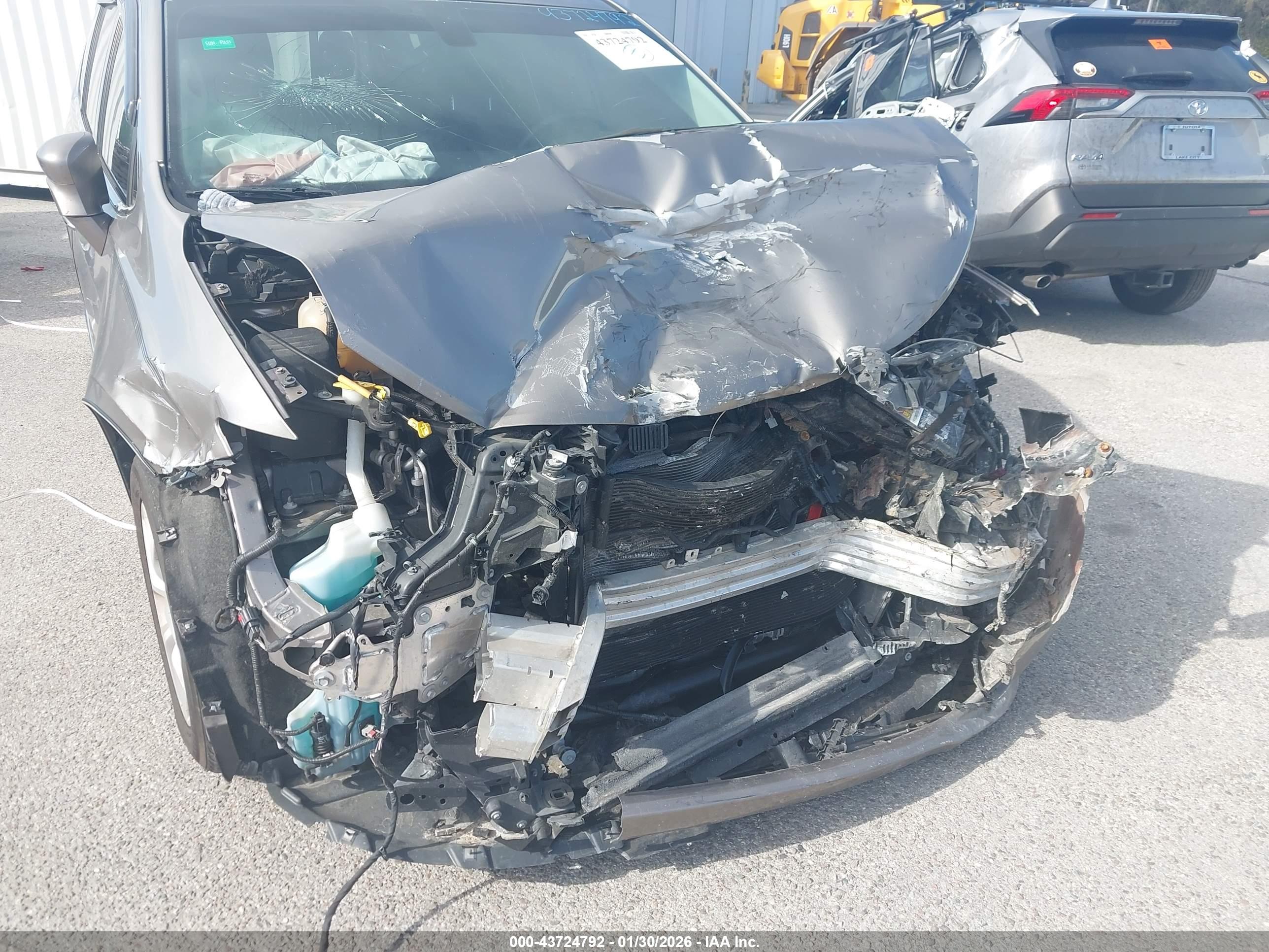 CHRYSLER PACIFICA image 6