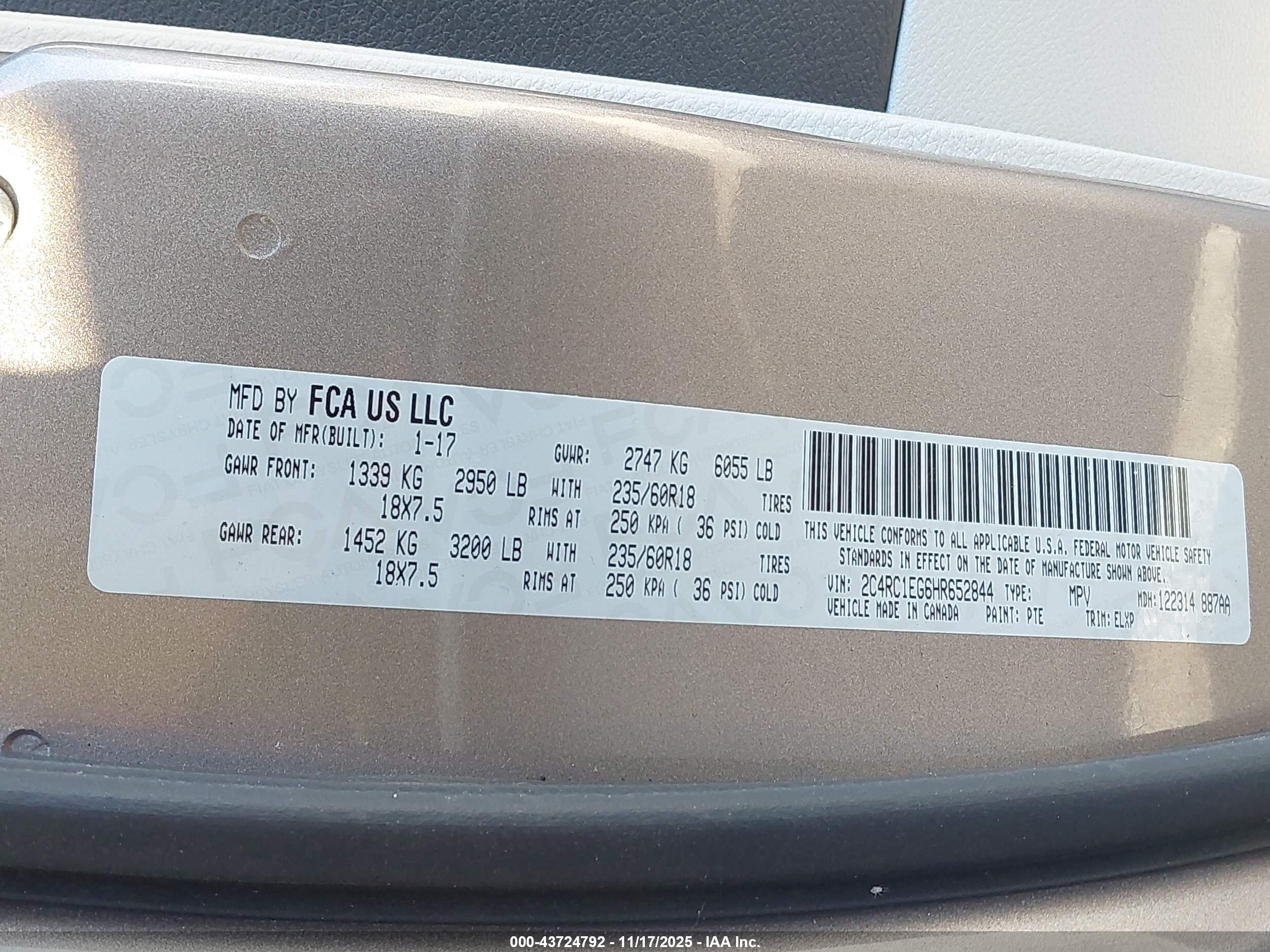 CHRYSLER PACIFICA image 9