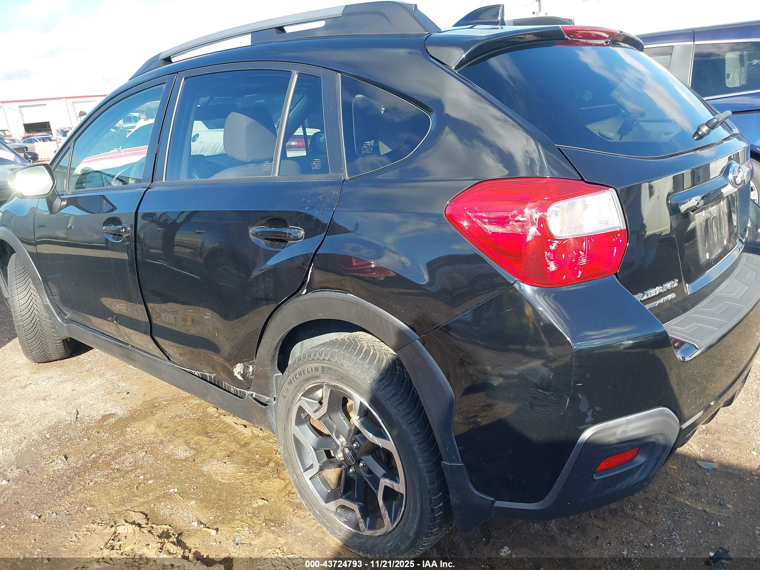 SUBARU CROSSTREK image 6