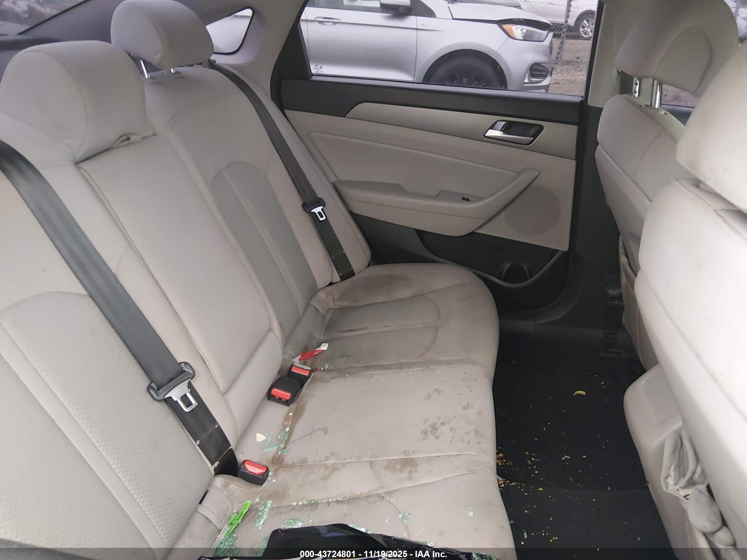 HYUNDAI SONATA image 8