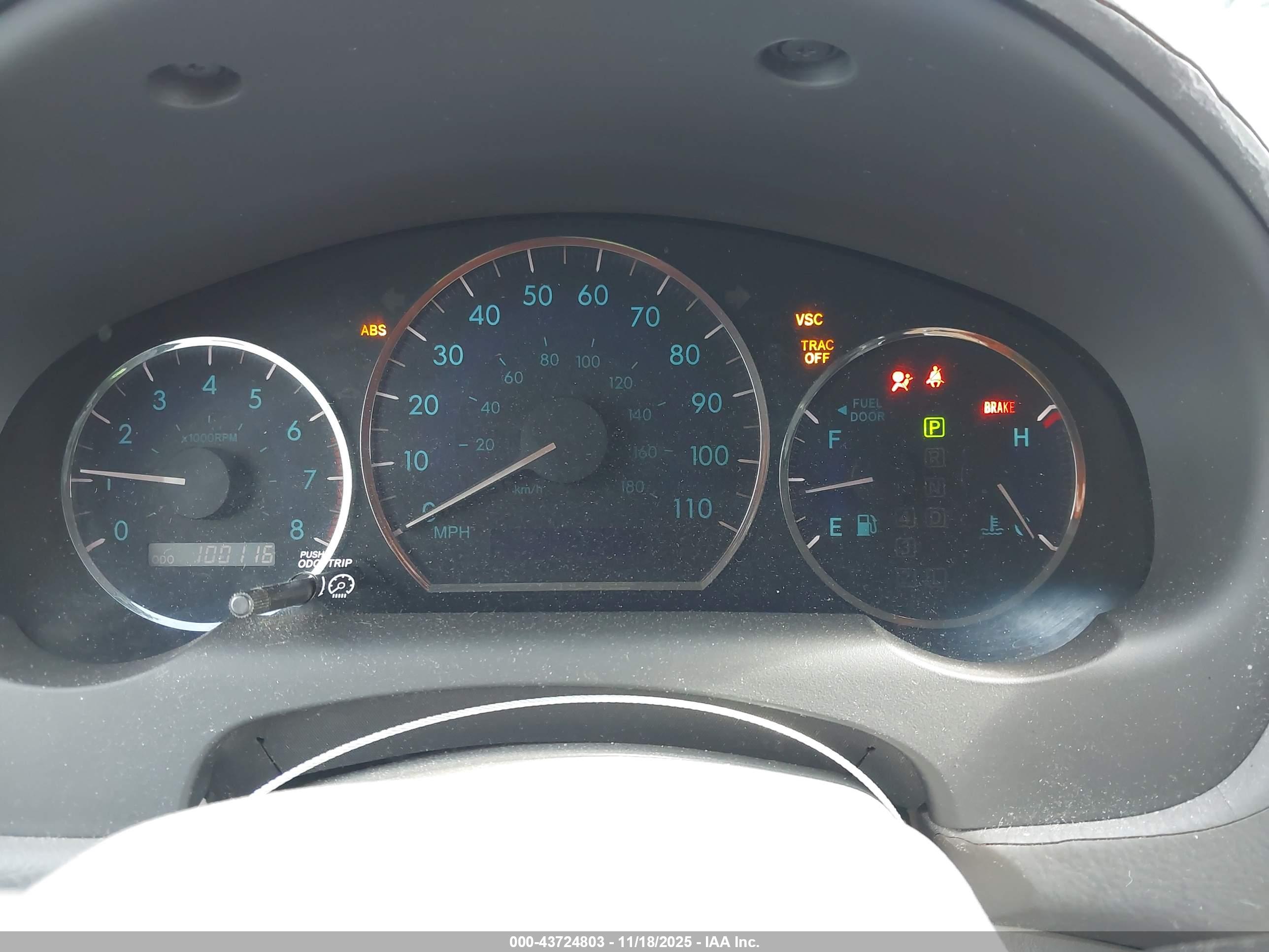 TOYOTA SIENNA image 7