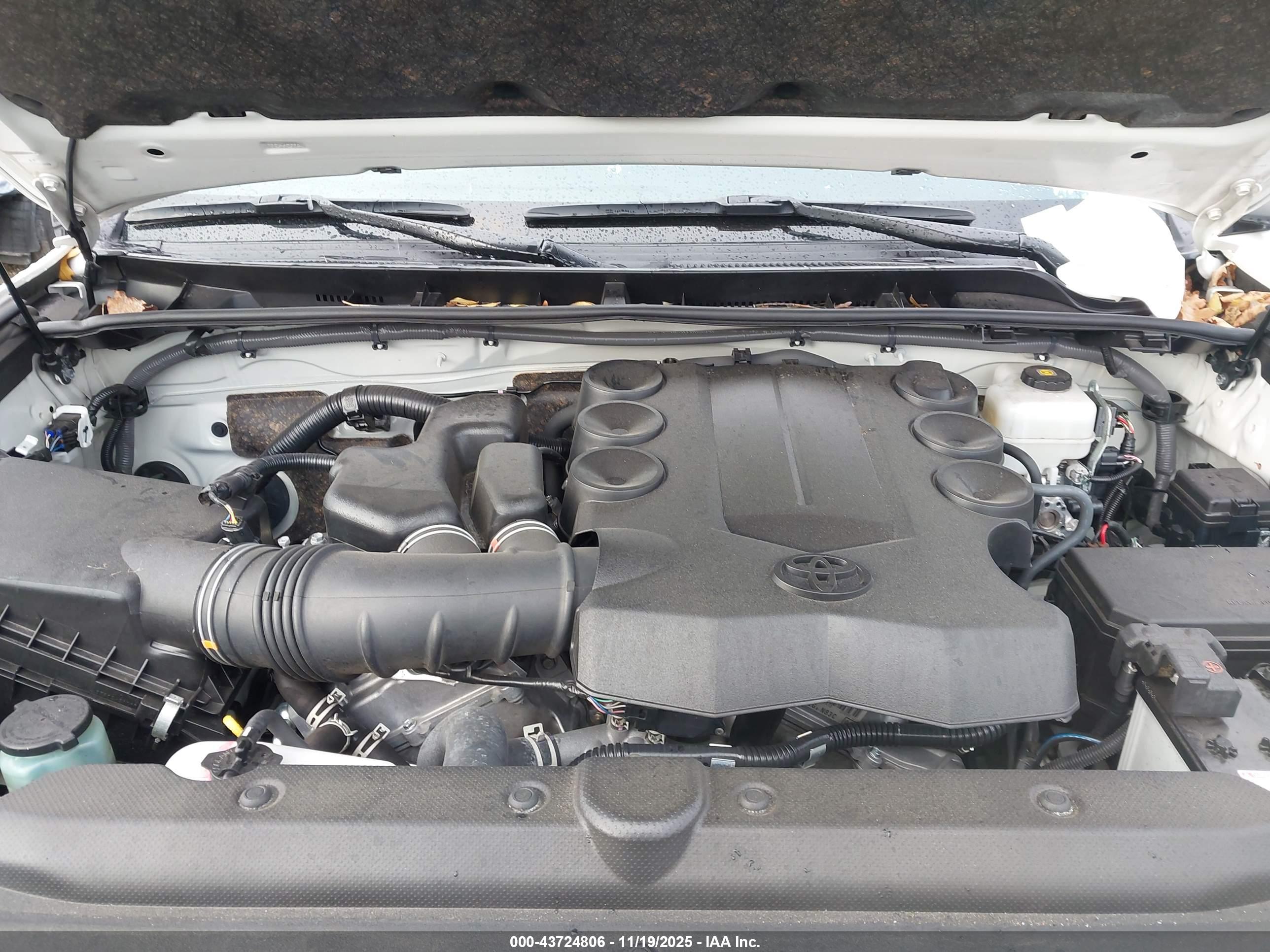 TOYOTA 4RUNNER image 10