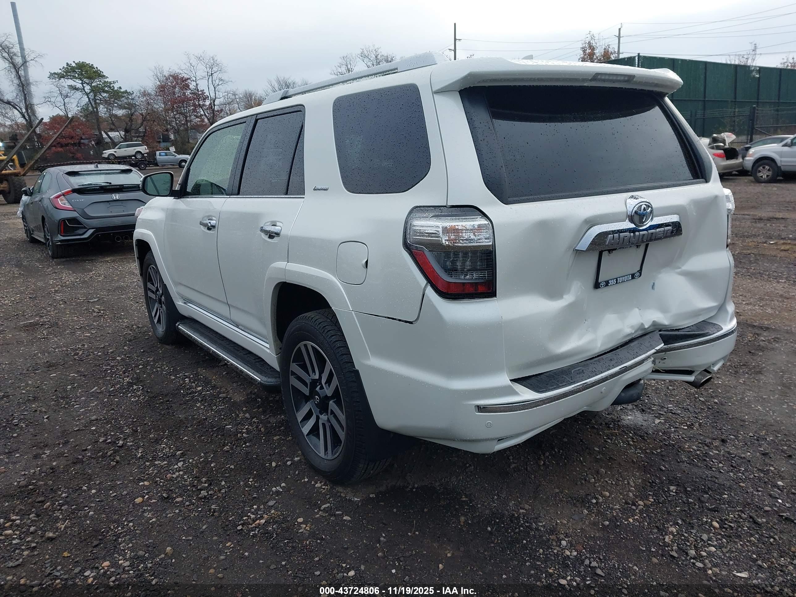 TOYOTA 4RUNNER image 3