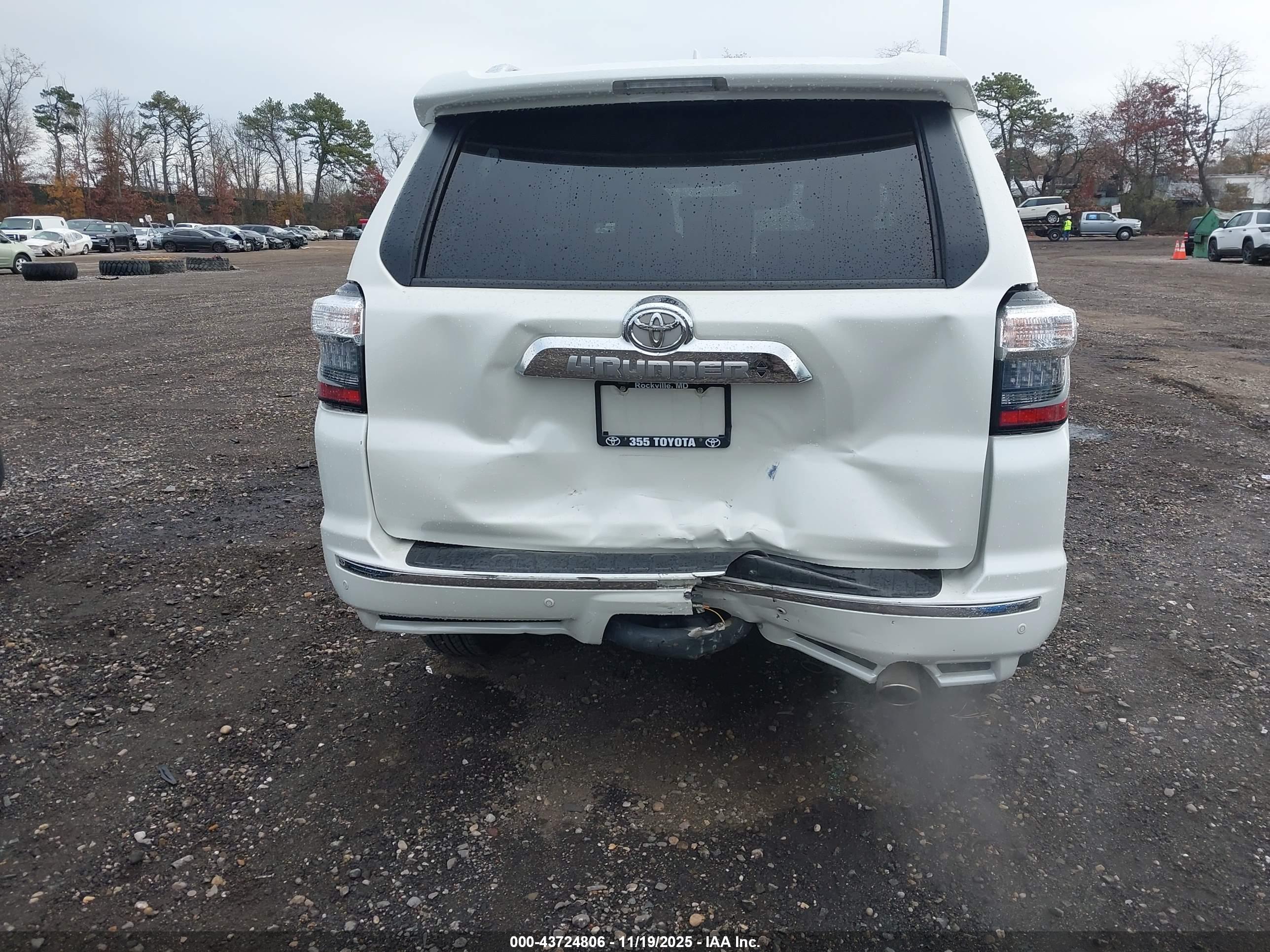 TOYOTA 4RUNNER image 6