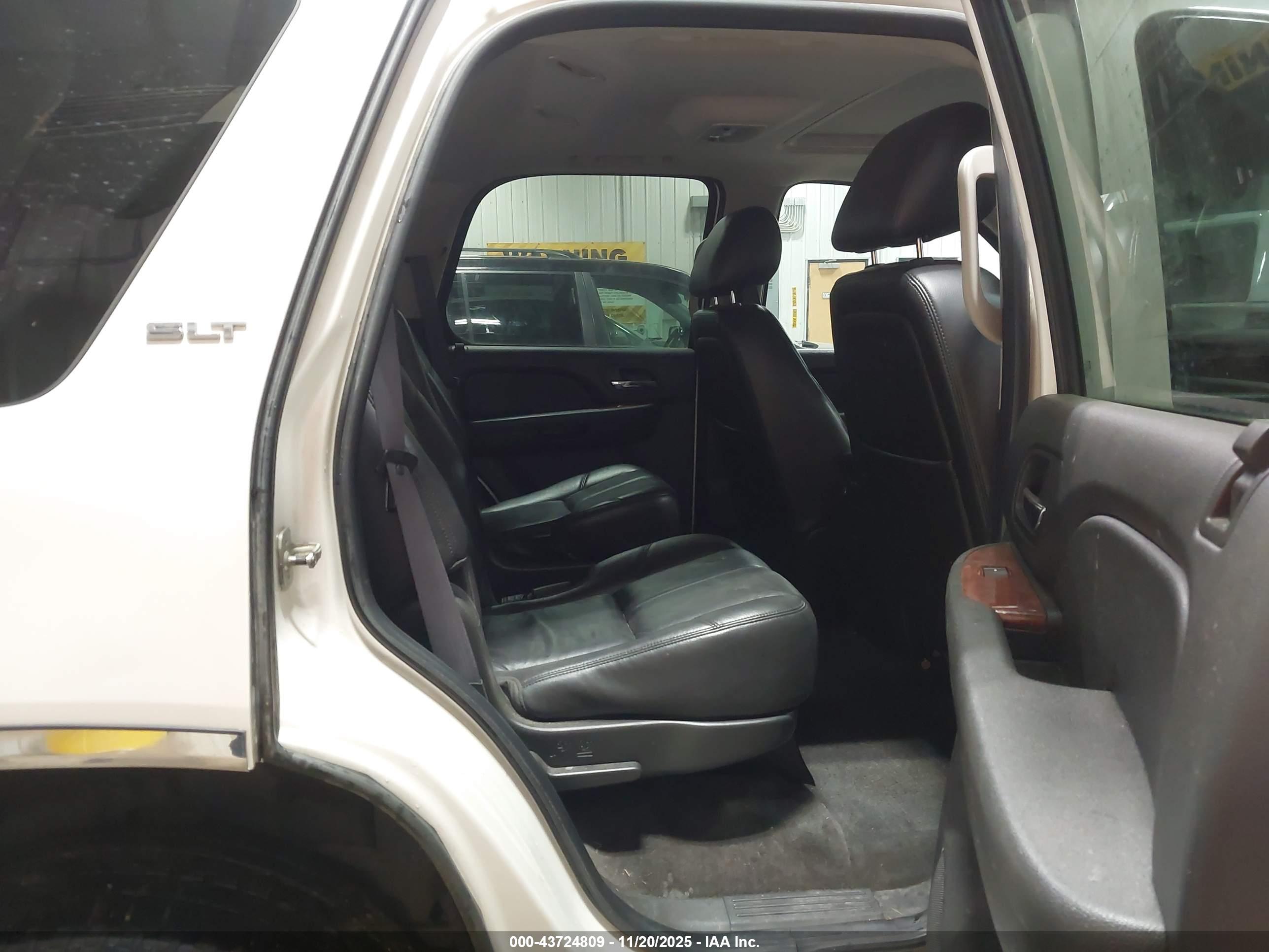GMC YUKON image 8