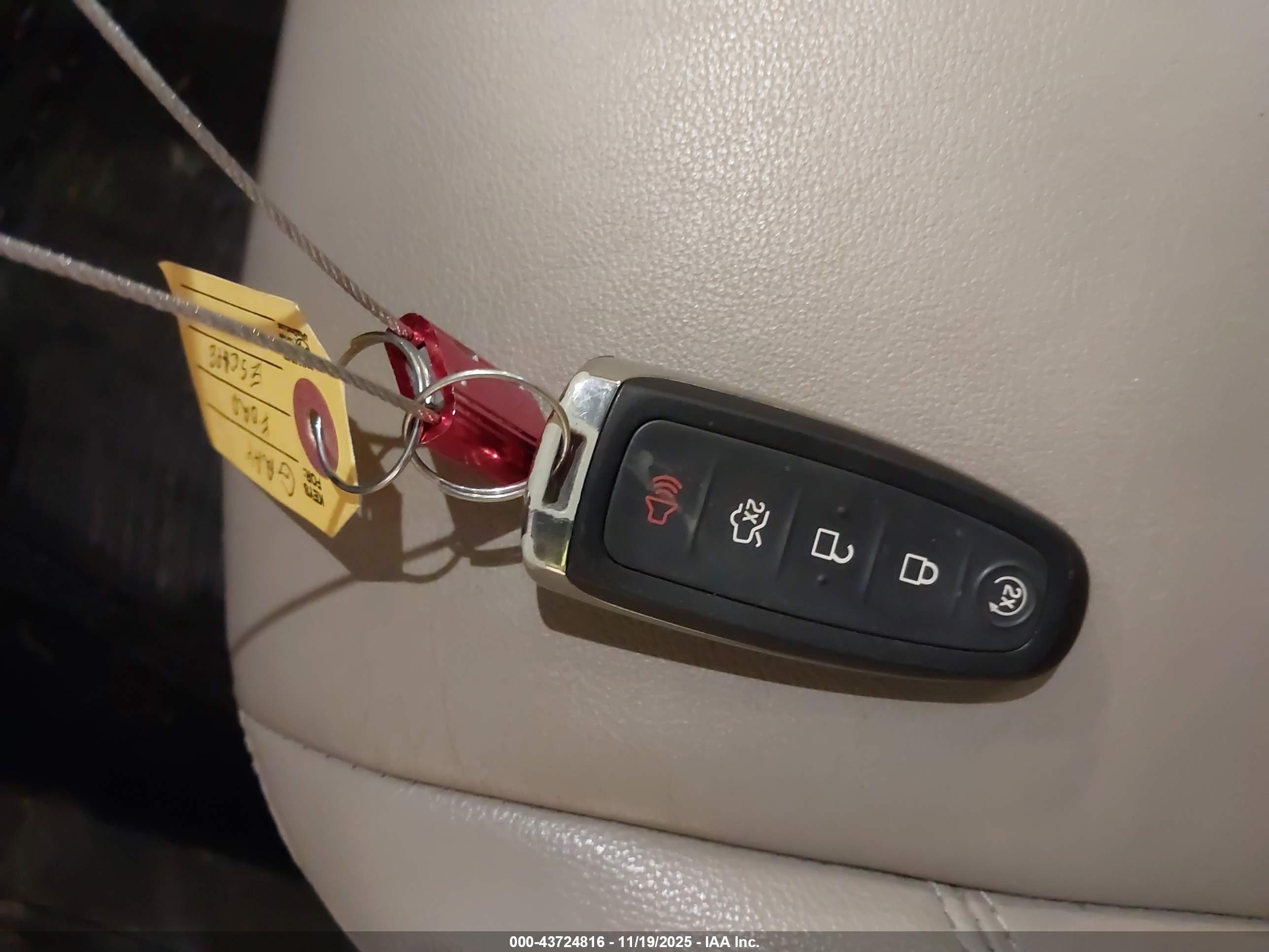FORD ESCAPE image 11