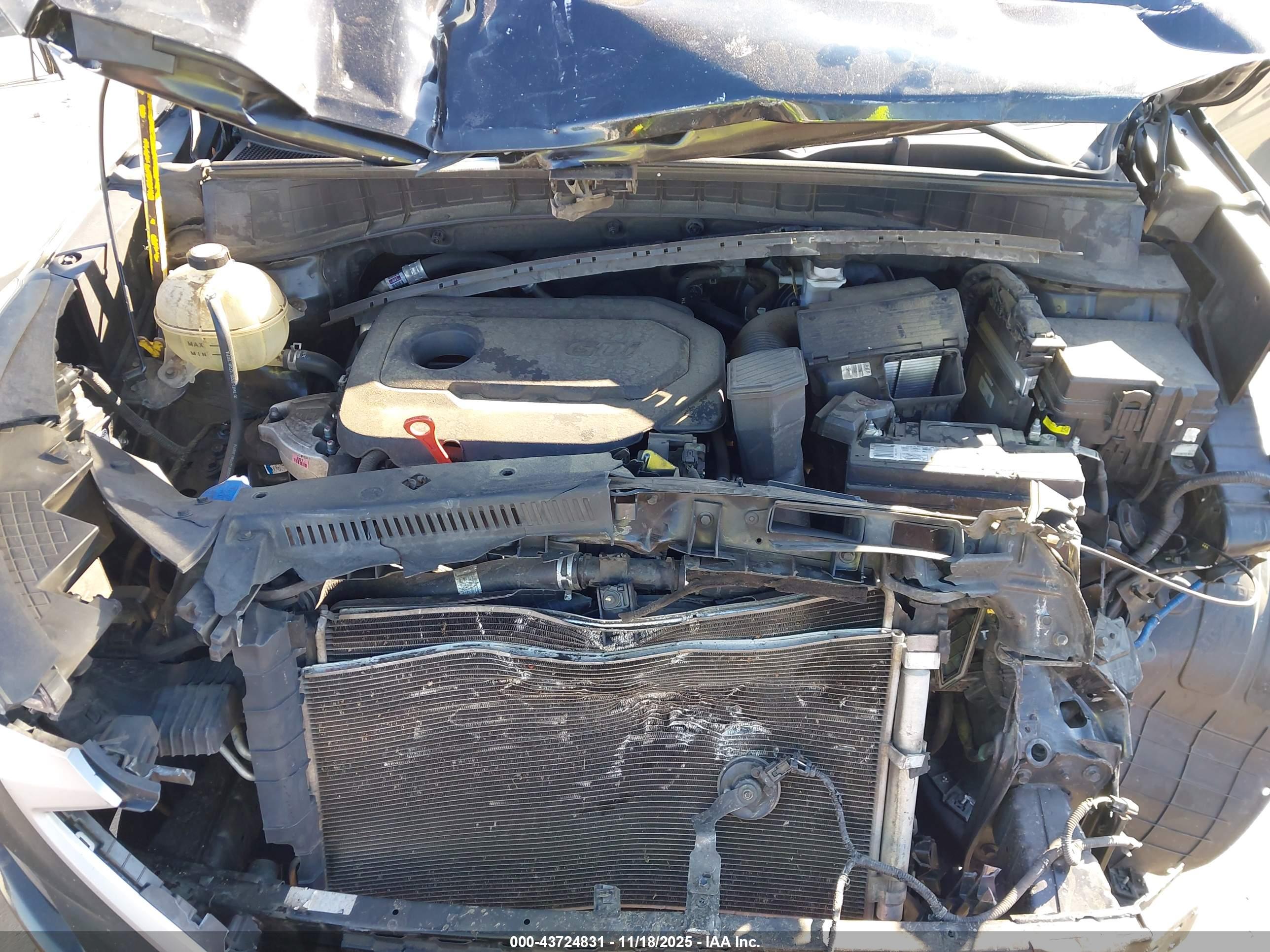 HYUNDAI TUCSON image 10
