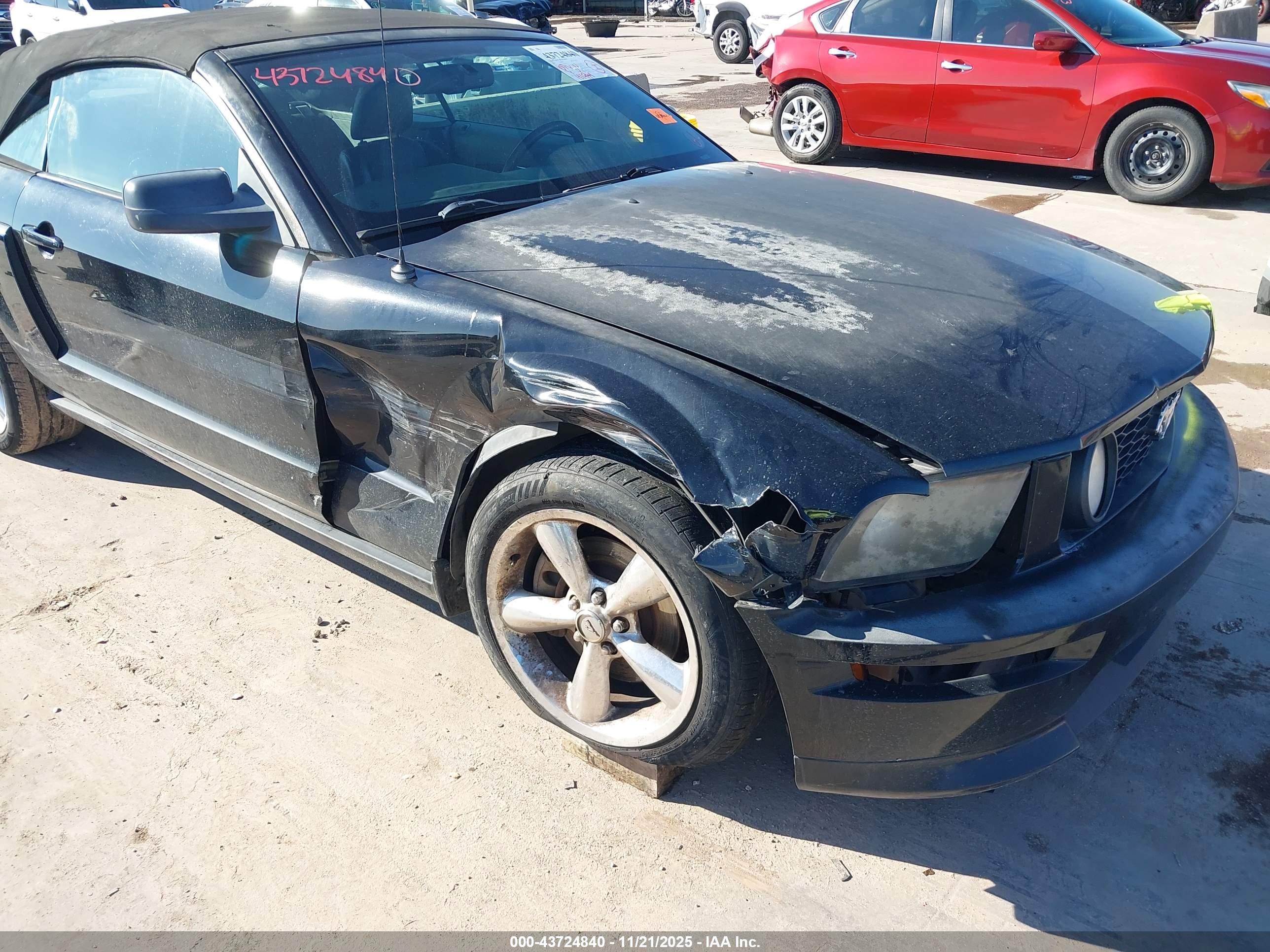 FORD MUSTANG image 6