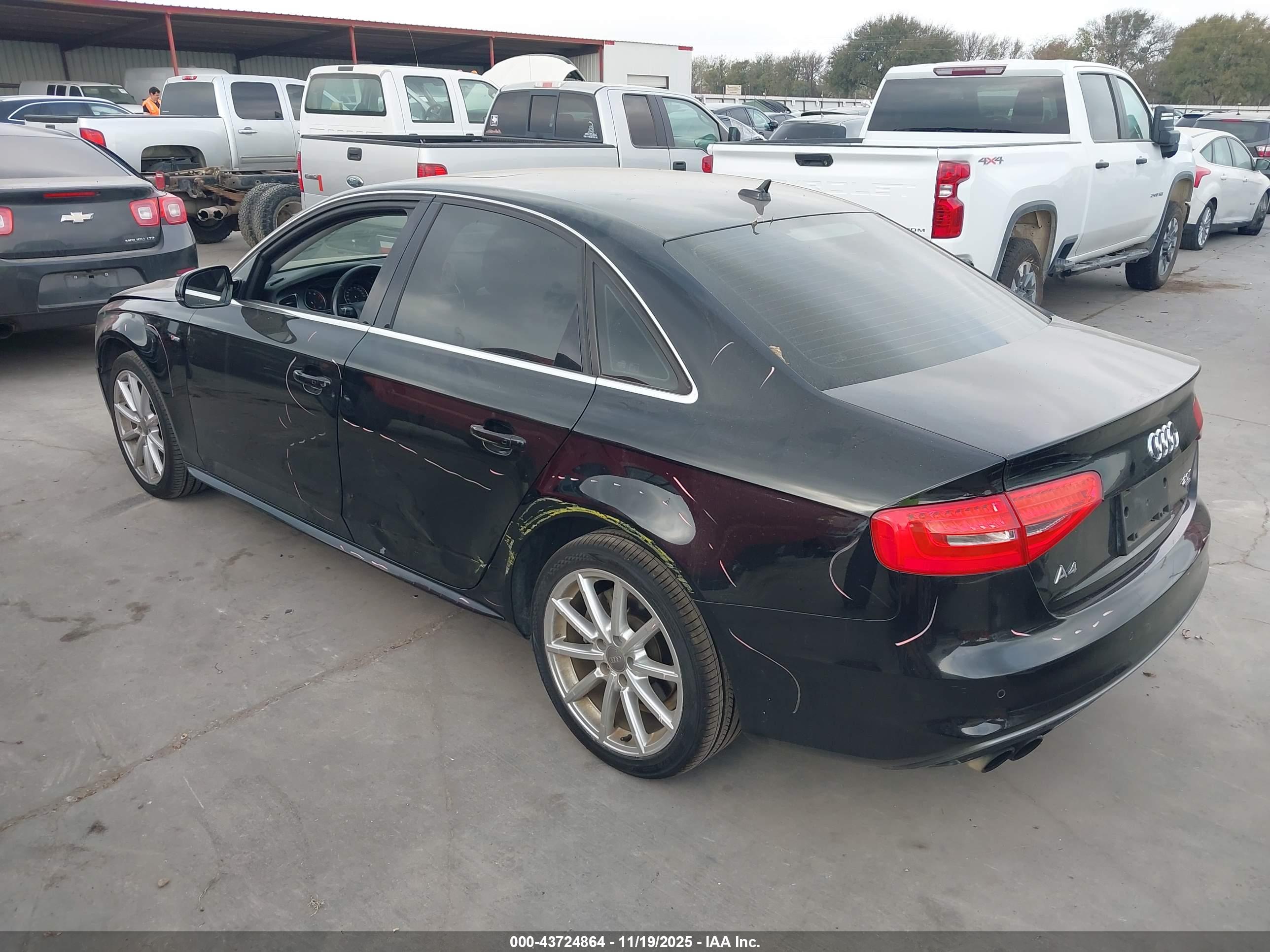 AUDI A4 image 3