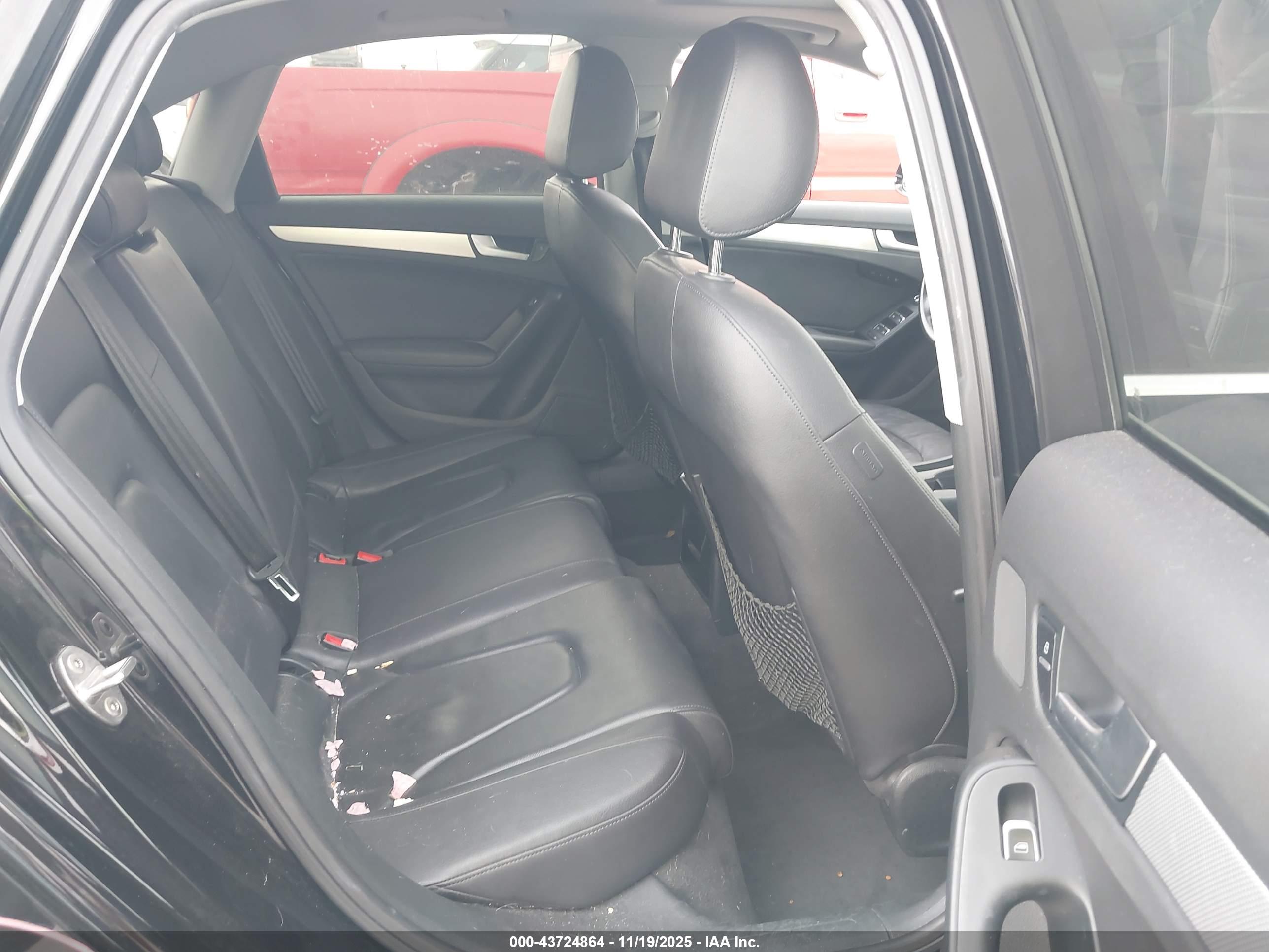 AUDI A4 image 8