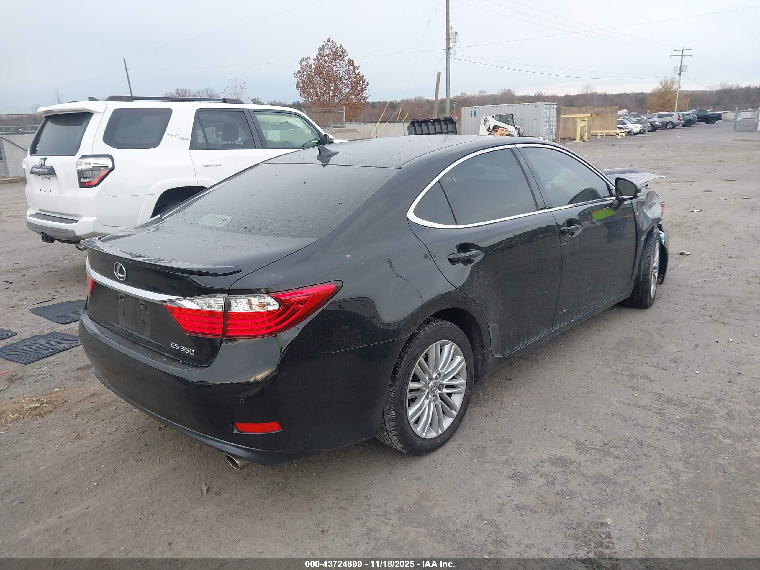 LEXUS ES image 4