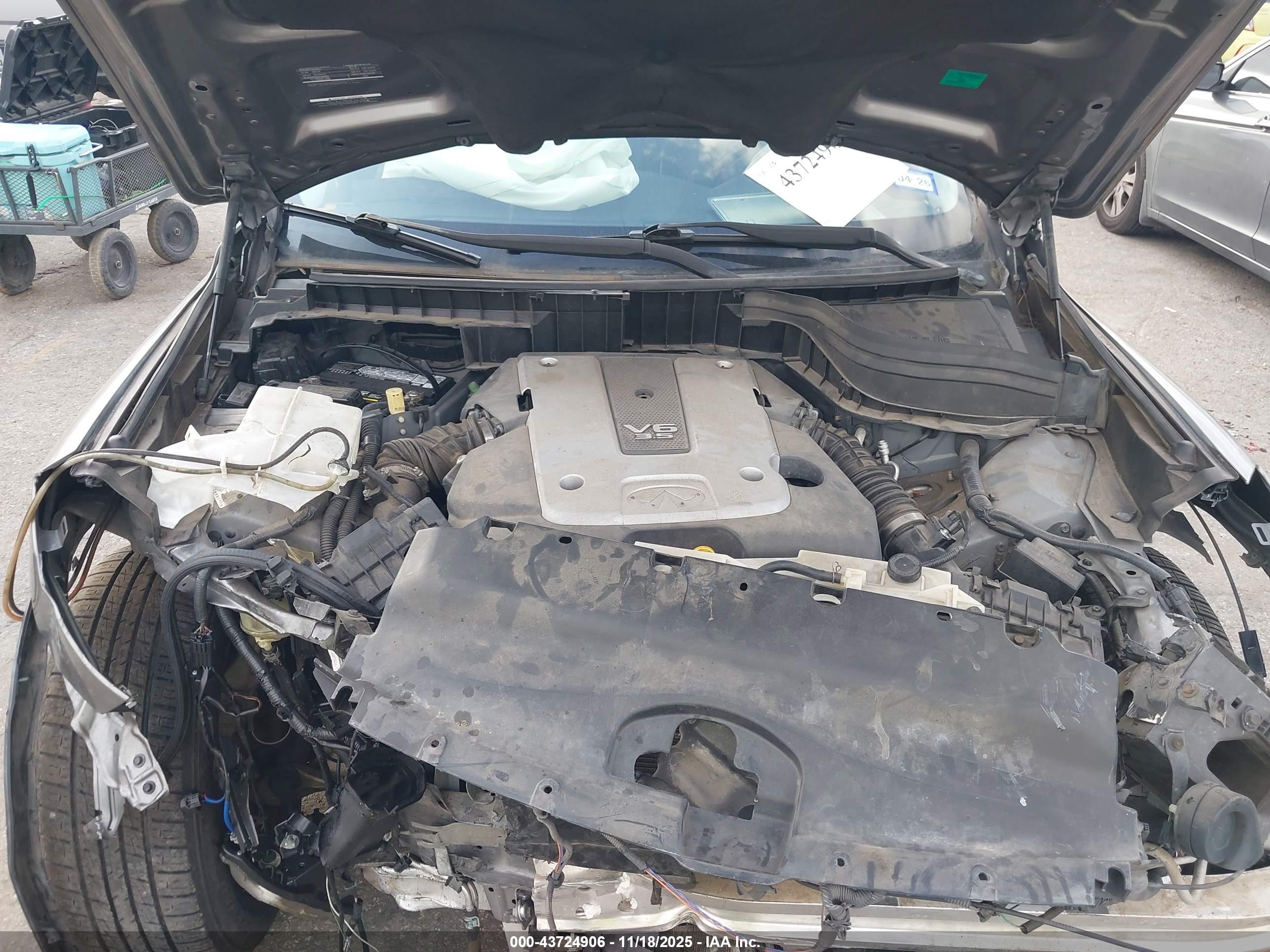 INFINITI EX35 image 10