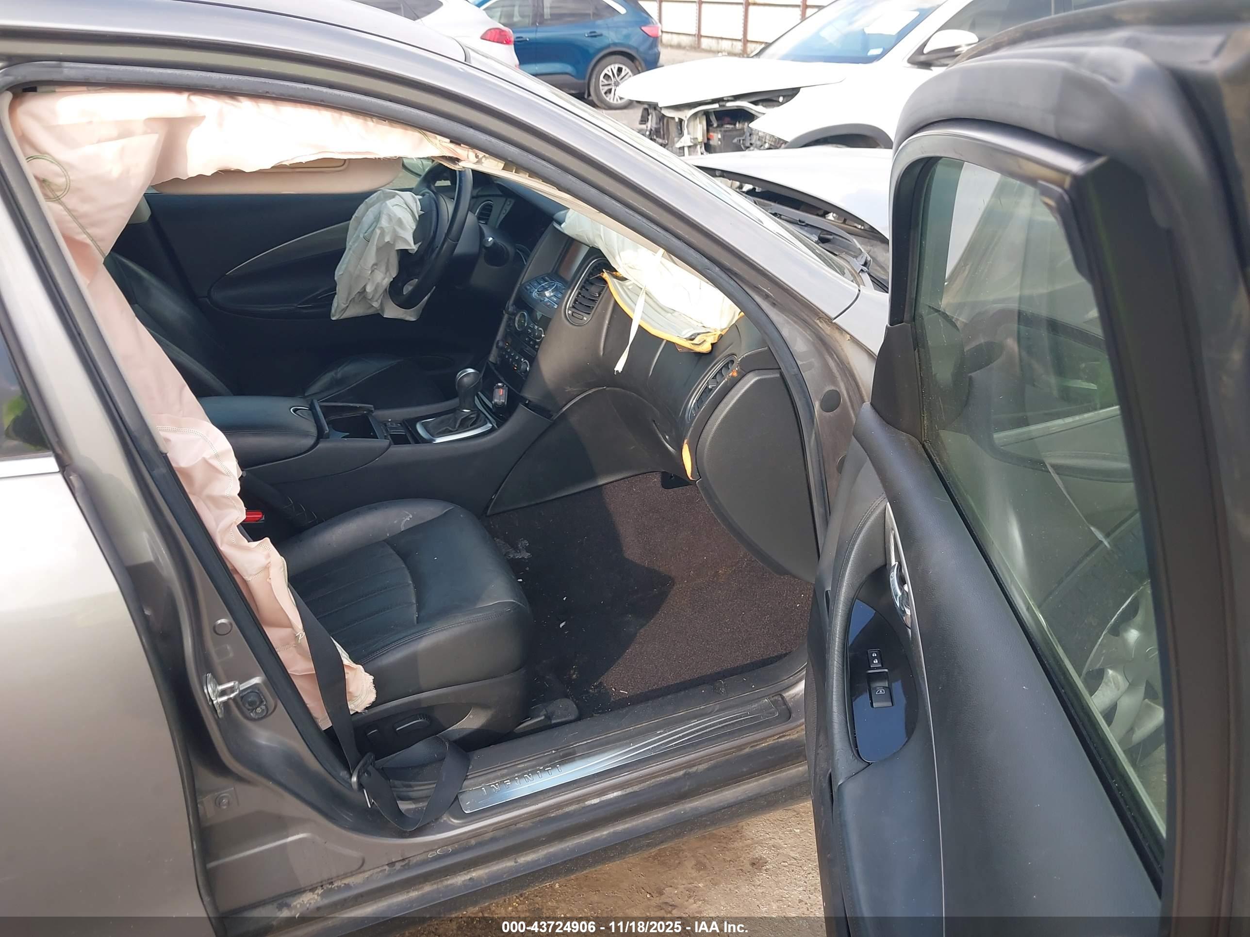 INFINITI EX35 image 5