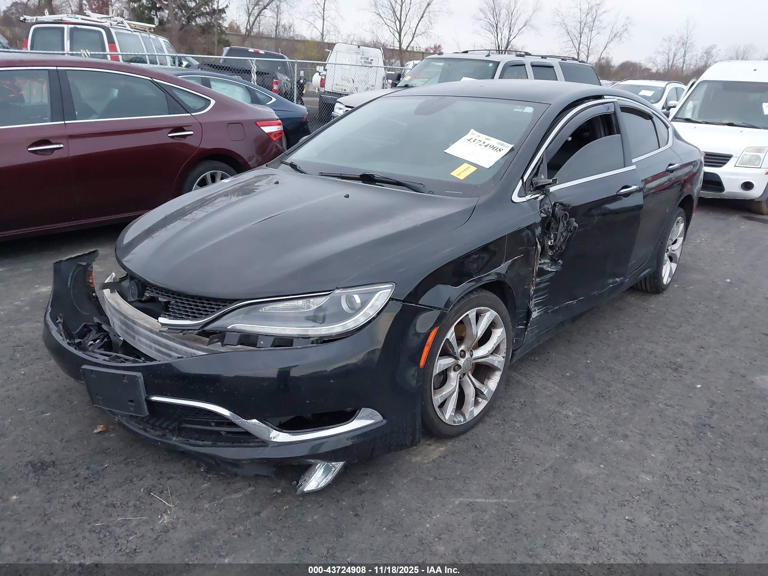 CHRYSLER 200 image 2