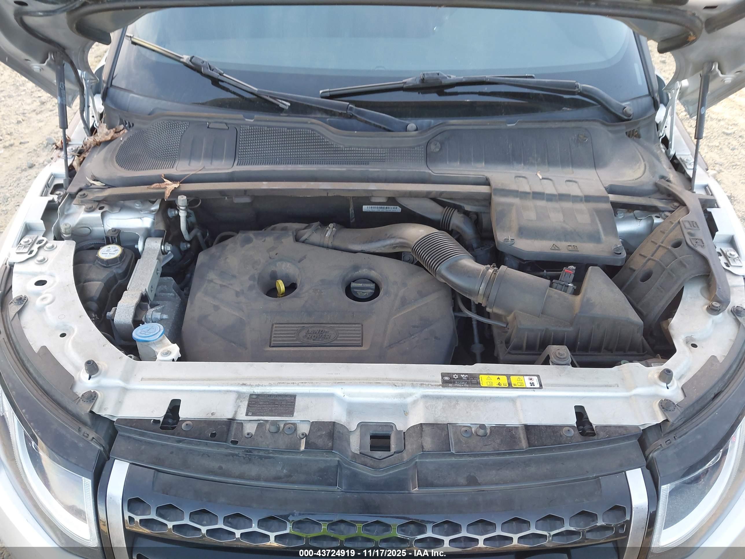 LAND ROVER image 10