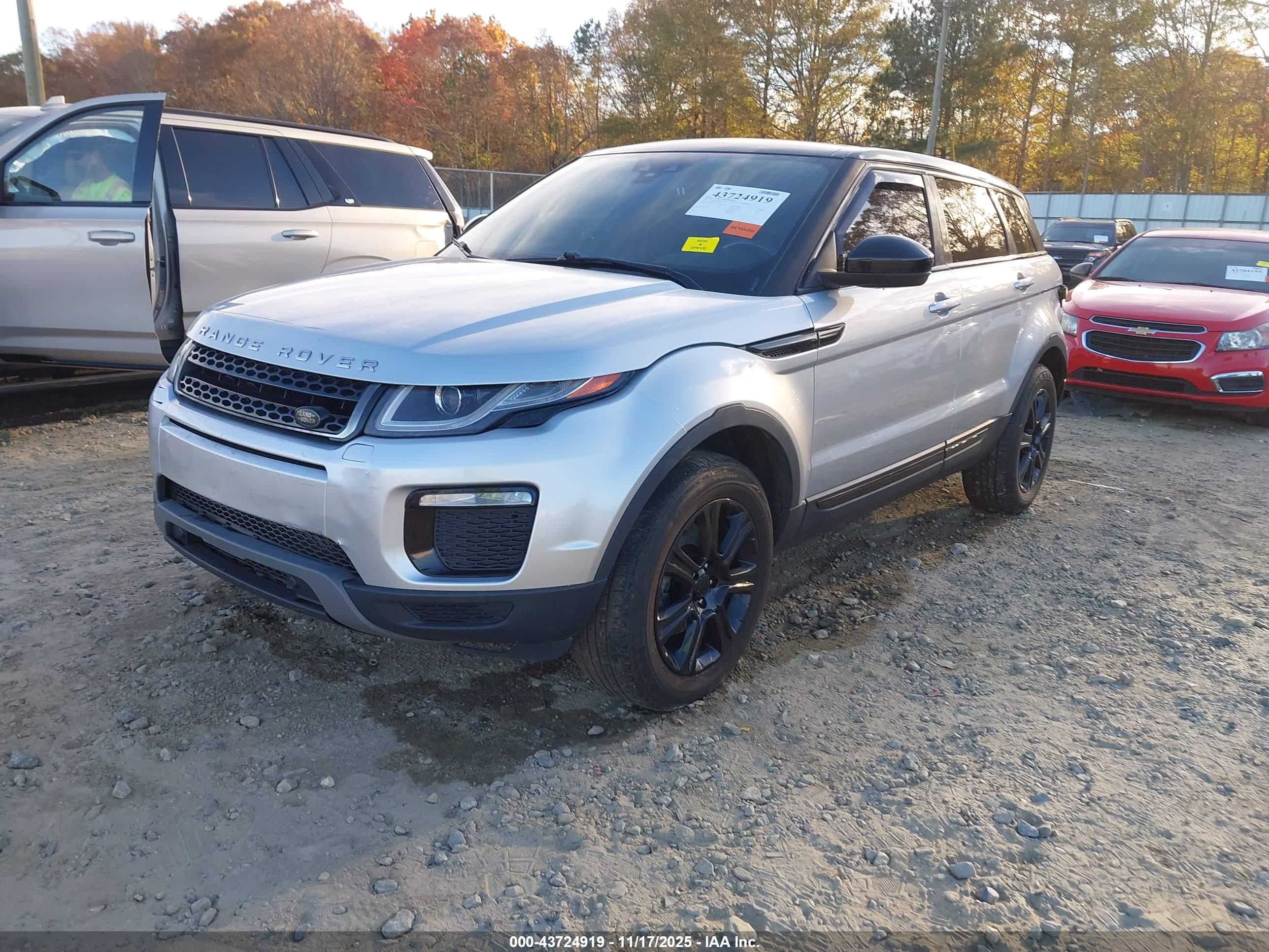 LAND ROVER image 2