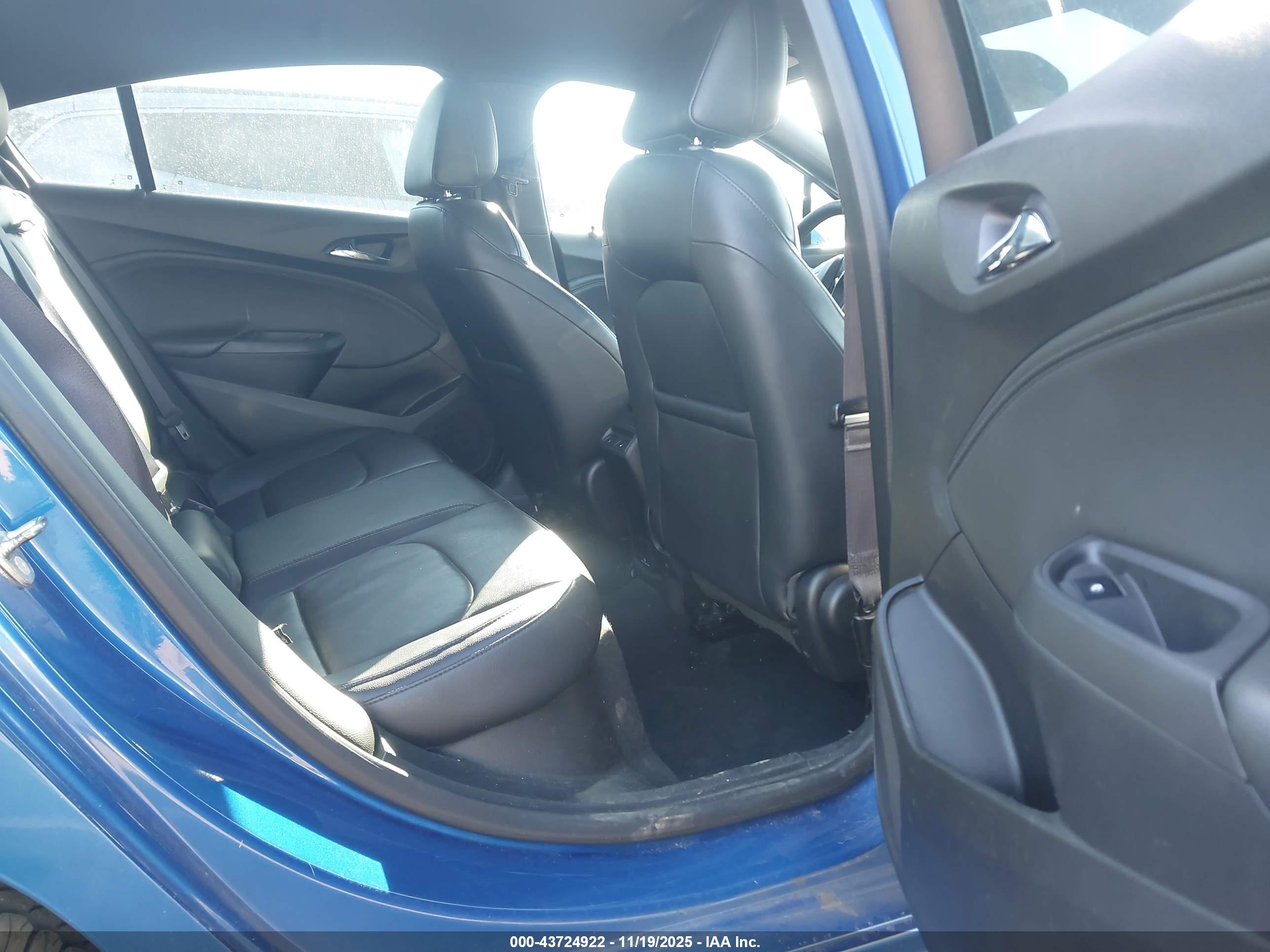 CHEVROLET CRUZE image 8