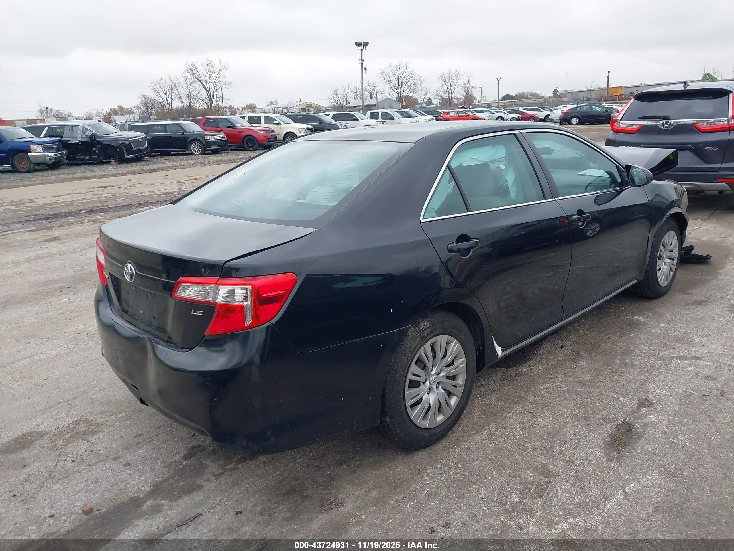TOYOTA CAMRY image 4