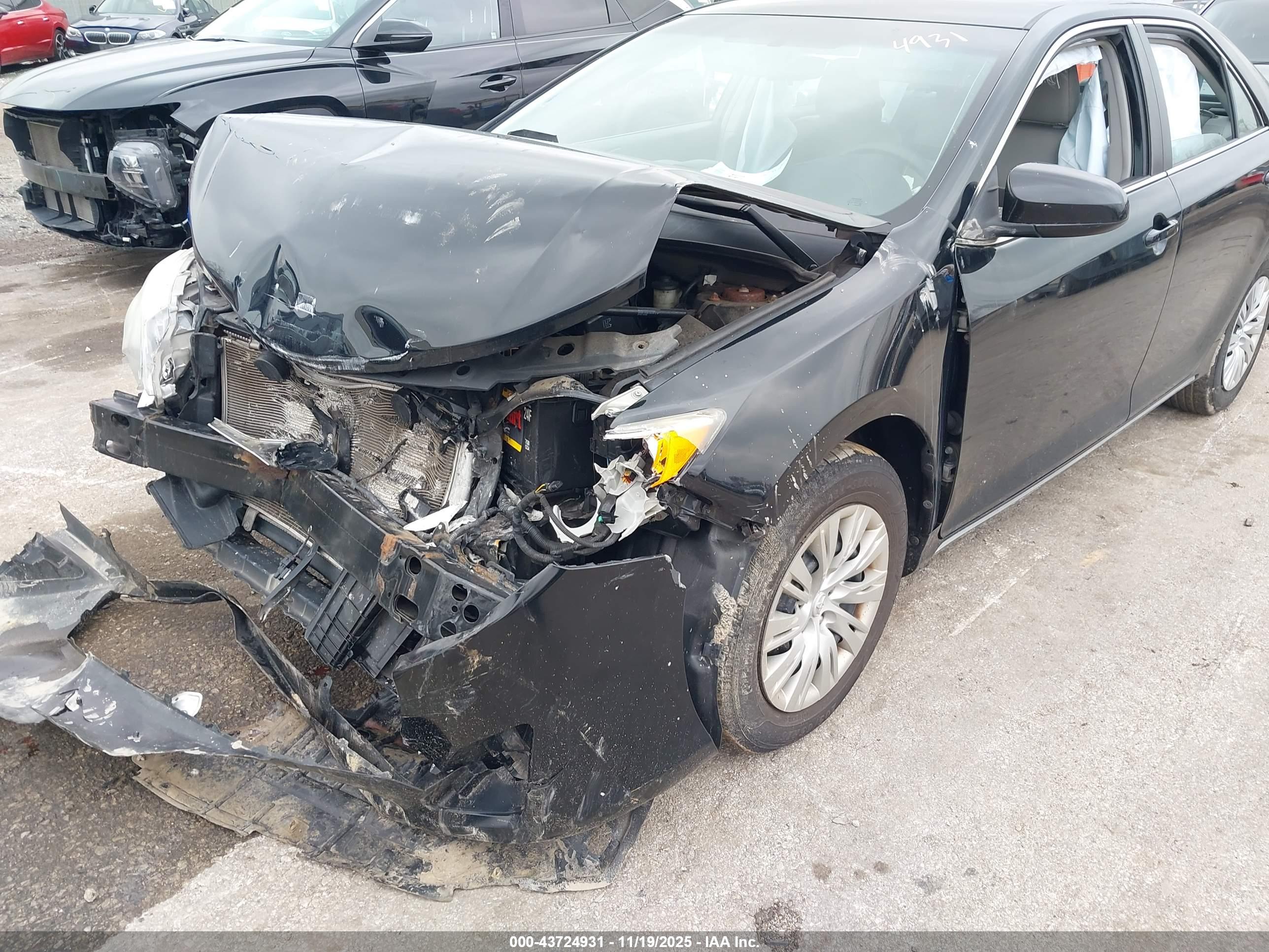 TOYOTA CAMRY image 6