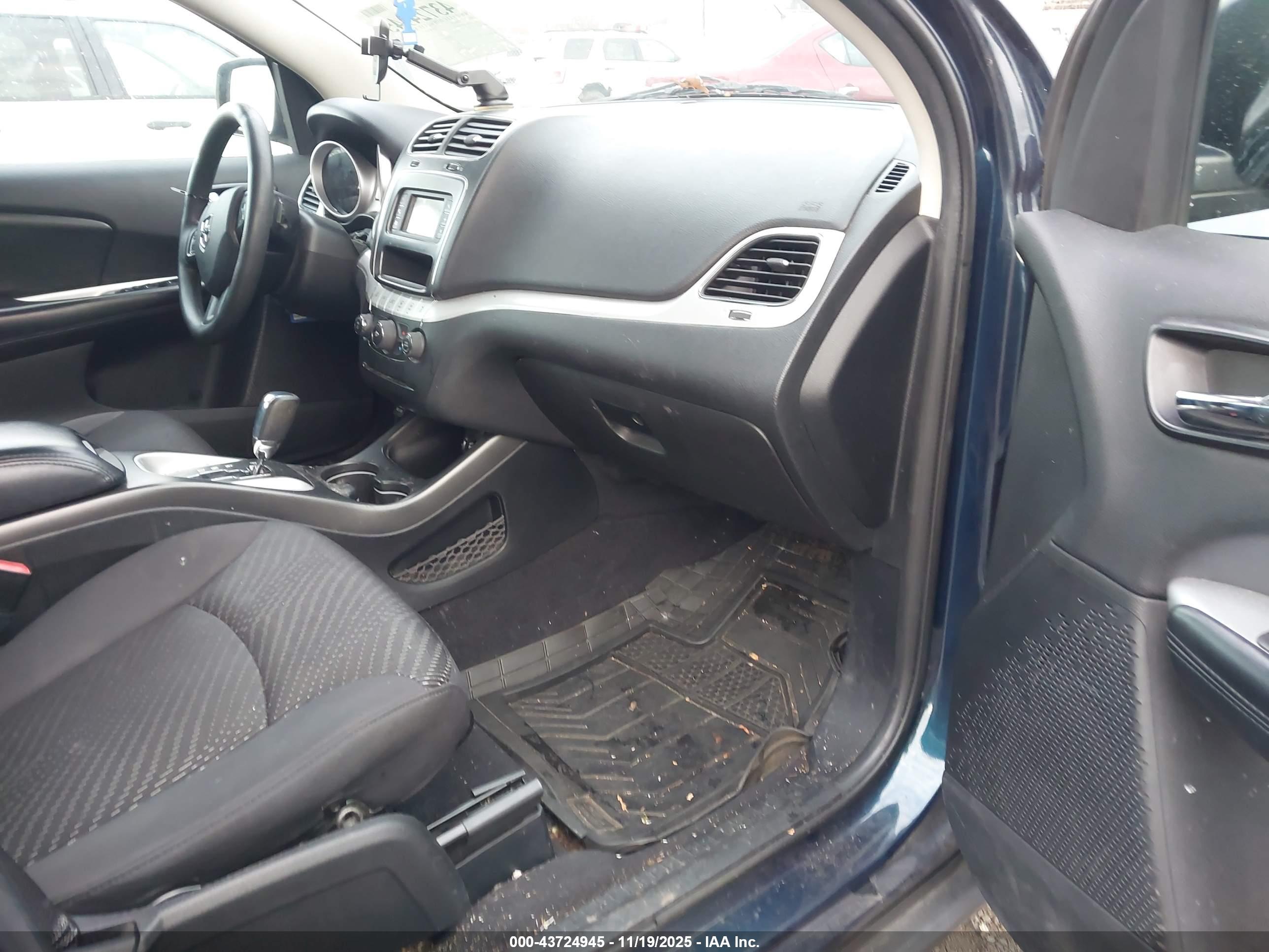 DODGE JOURNEY image 5