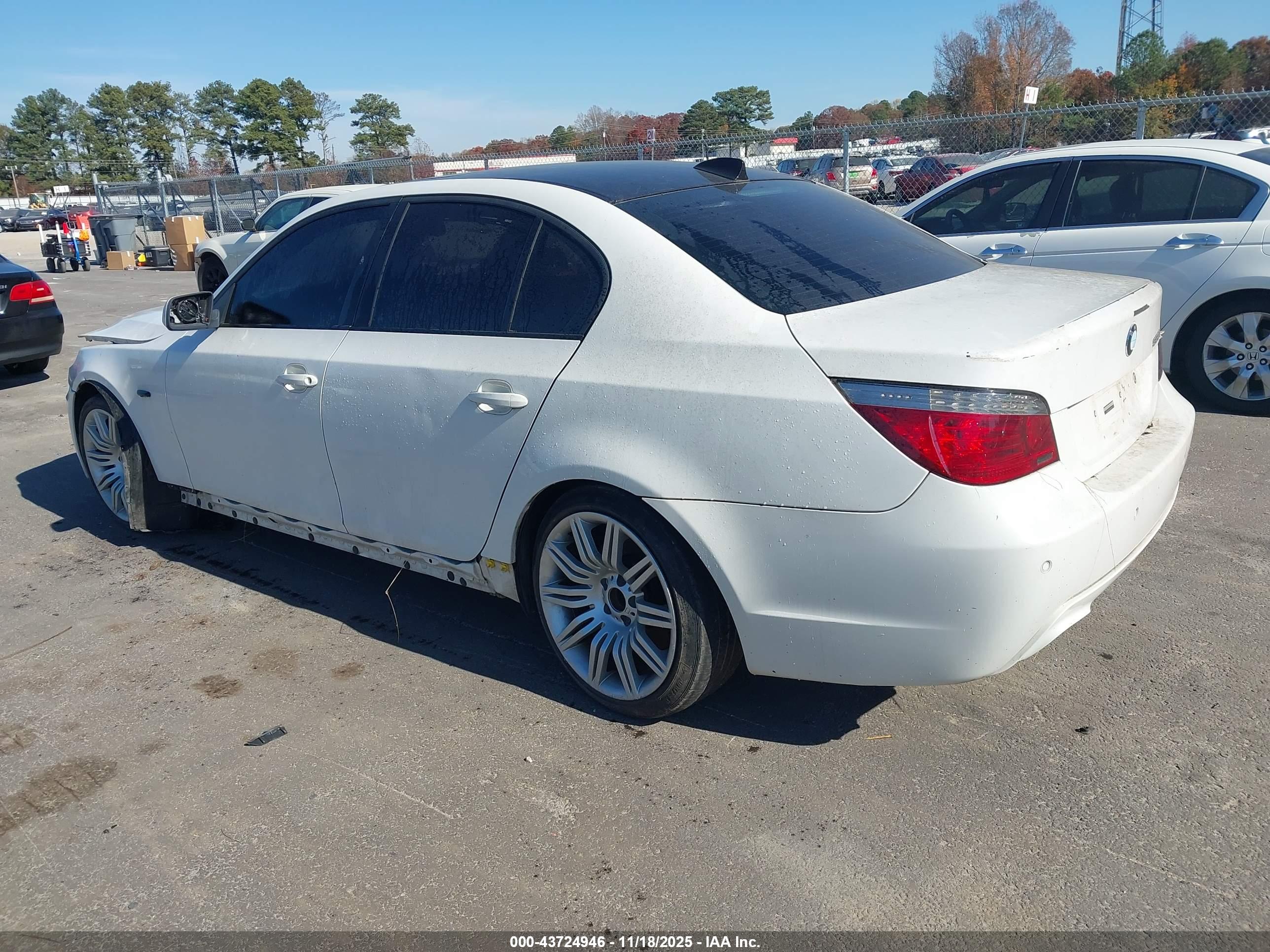 BMW 550I image 3