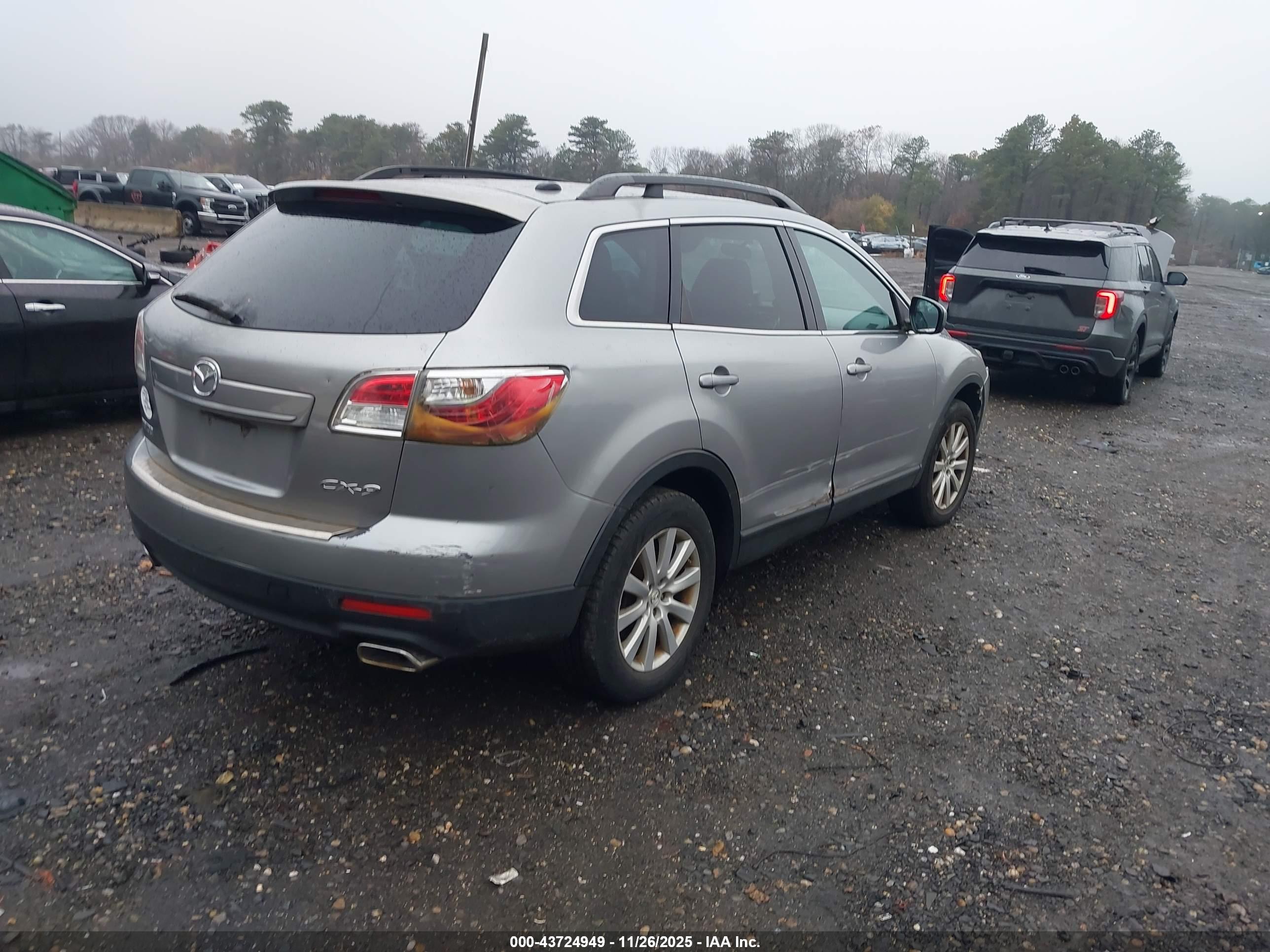 MAZDA CX-9 image 4