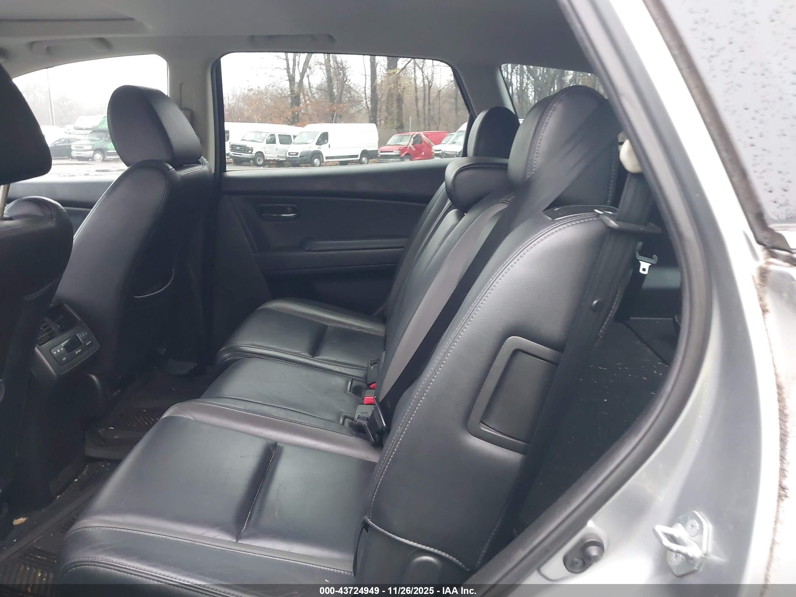MAZDA CX-9 image 8
