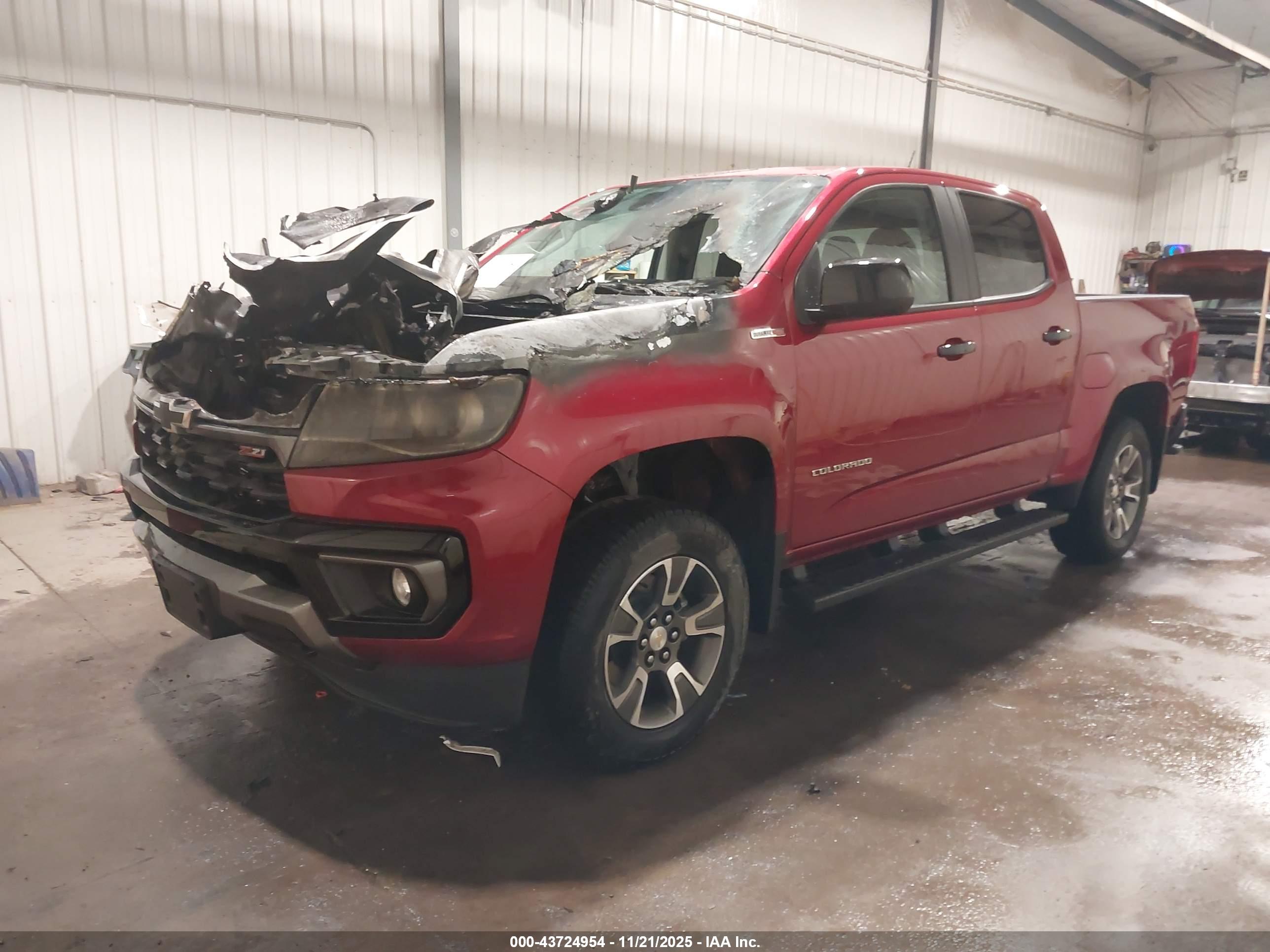 CHEVROLET COLORADO image 2