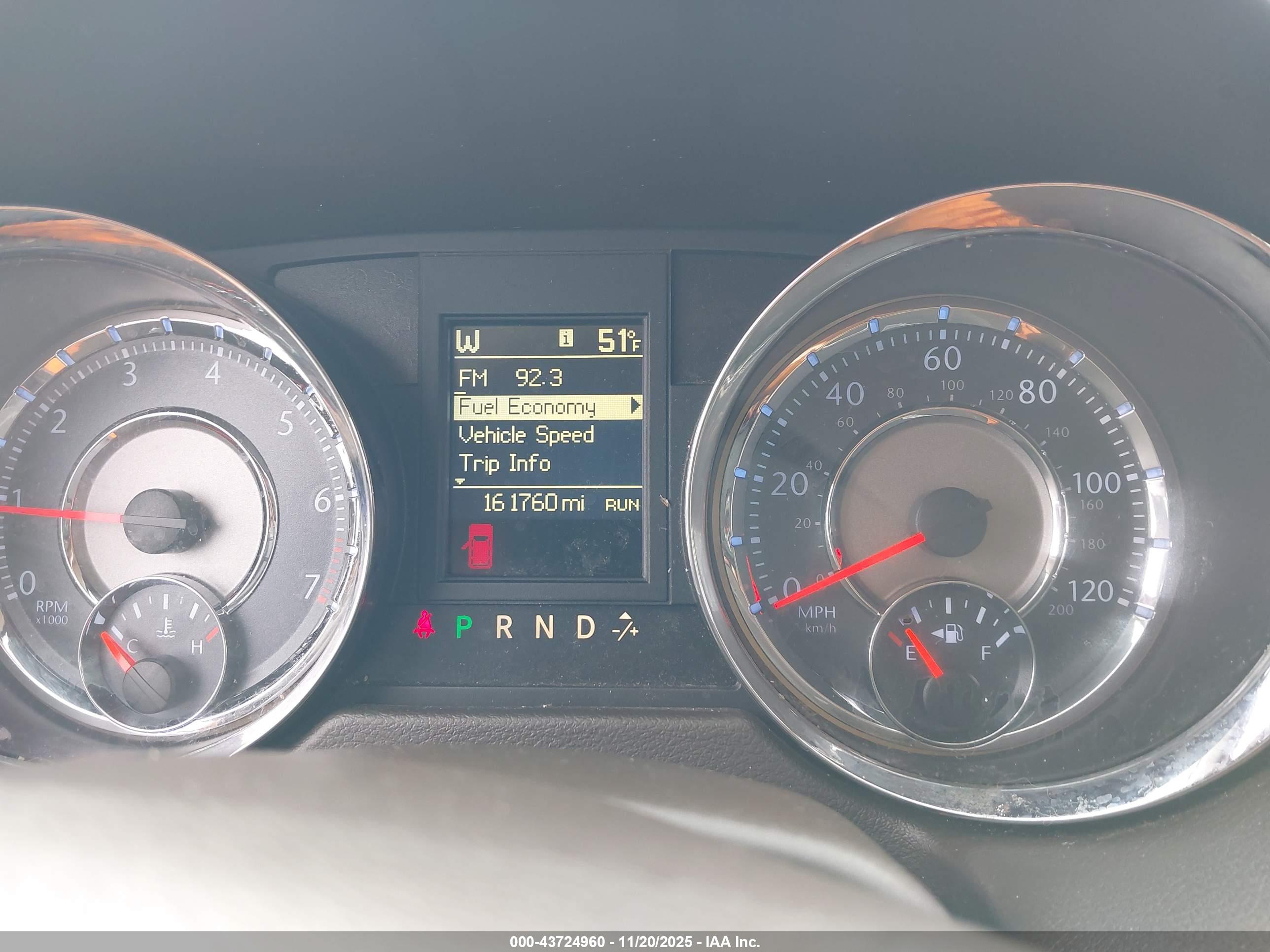 CHRYSLER TOWN image 7