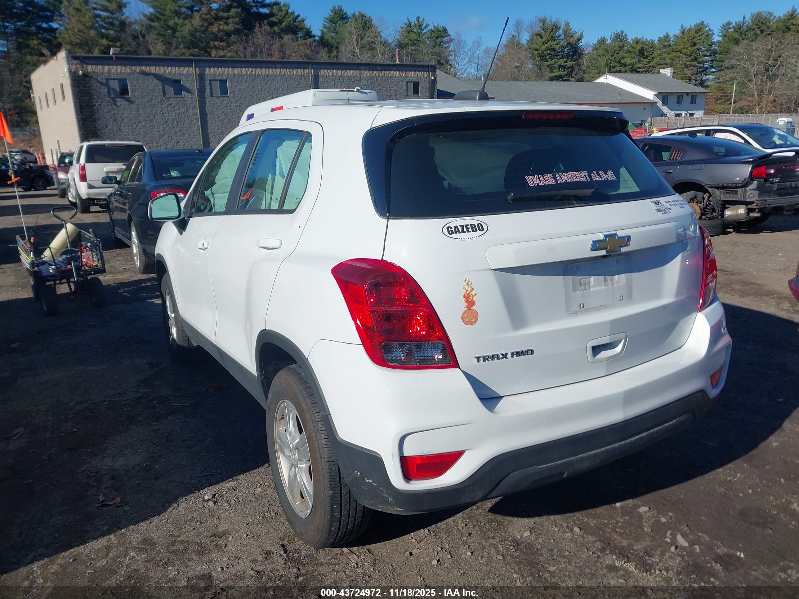CHEVROLET TRAX image 3