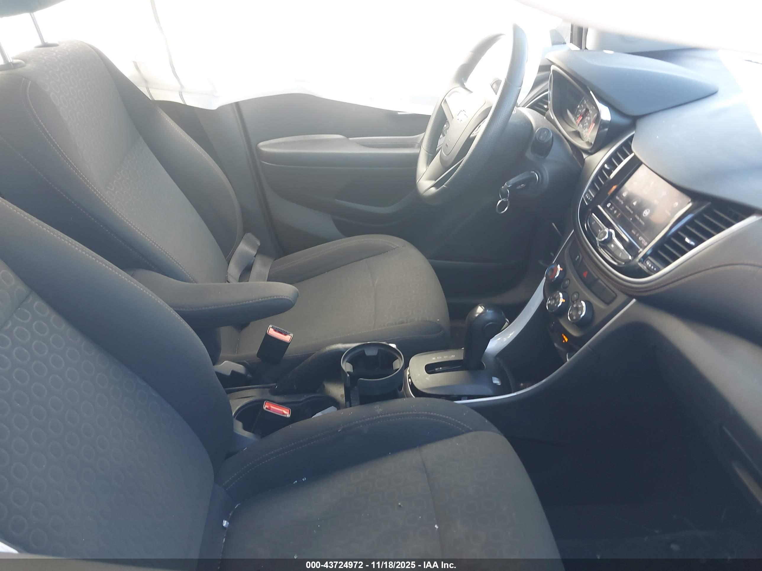 CHEVROLET TRAX image 5