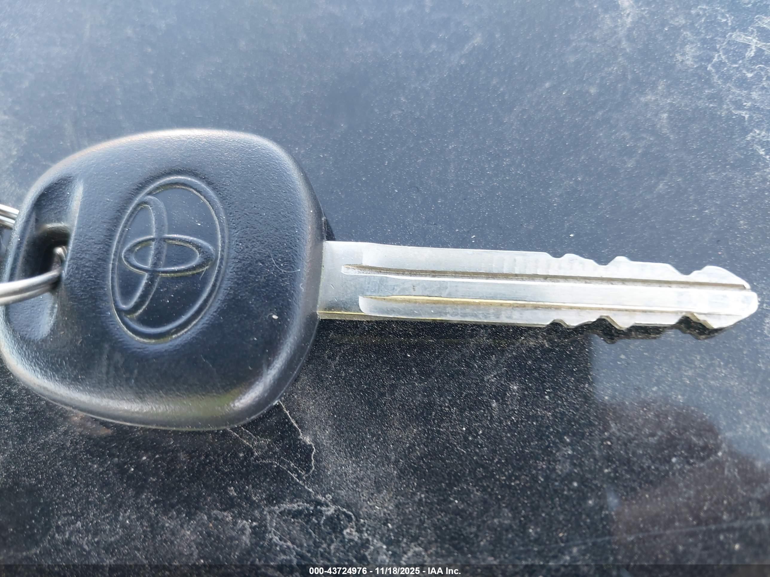 TOYOTA TACOMA image 11