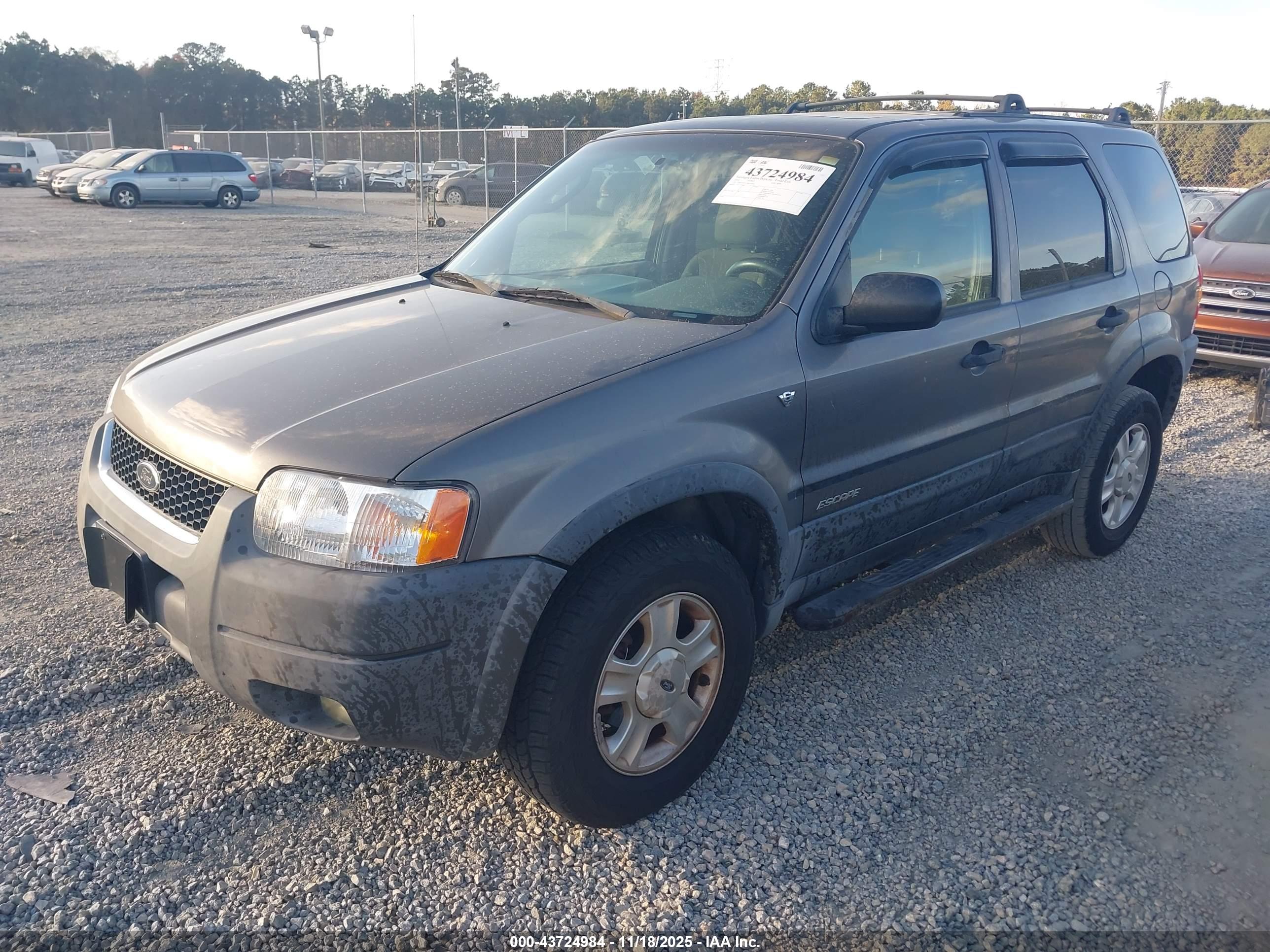 FORD ESCAPE image 2