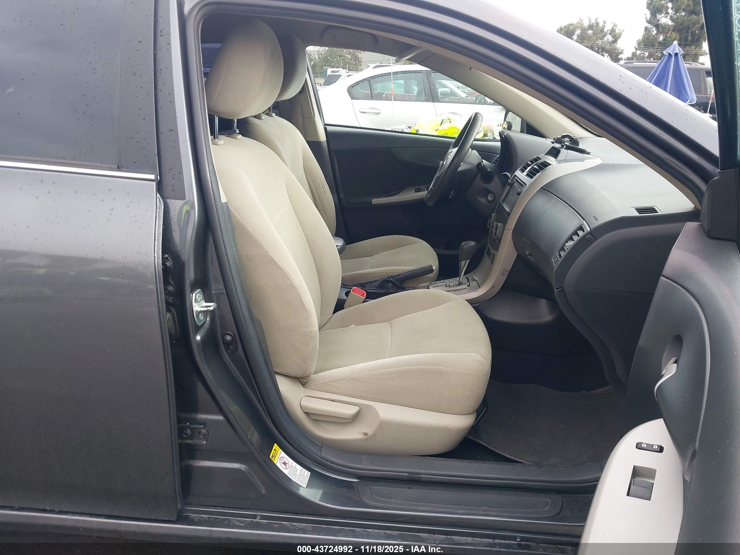 TOYOTA COROLLA image 5