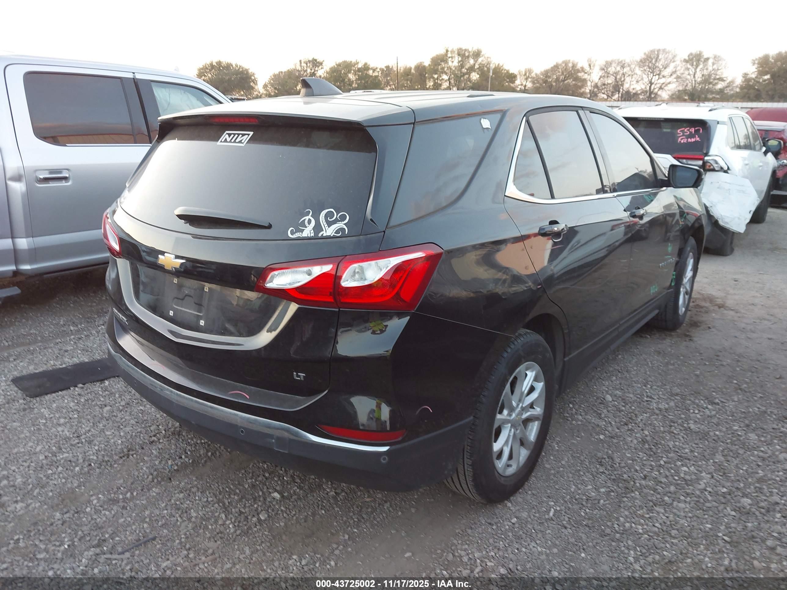 CHEVROLET EQUINOX image 4