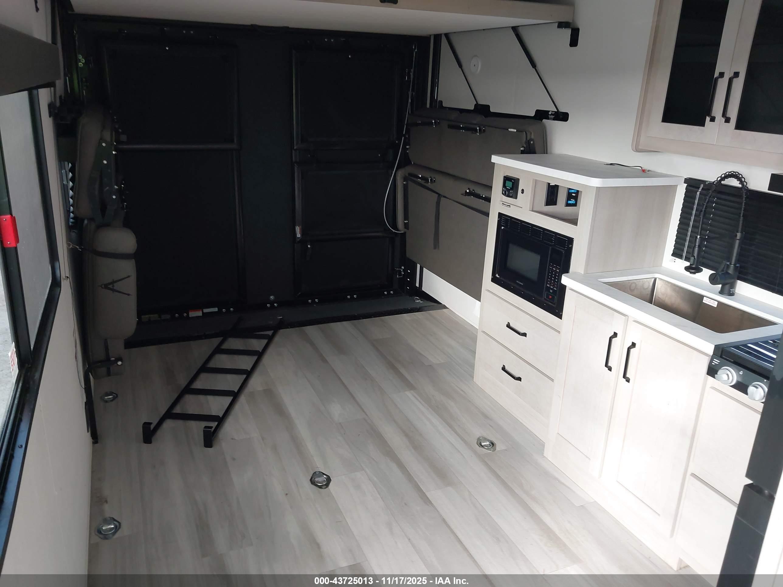 GRAND DESIGN image 5