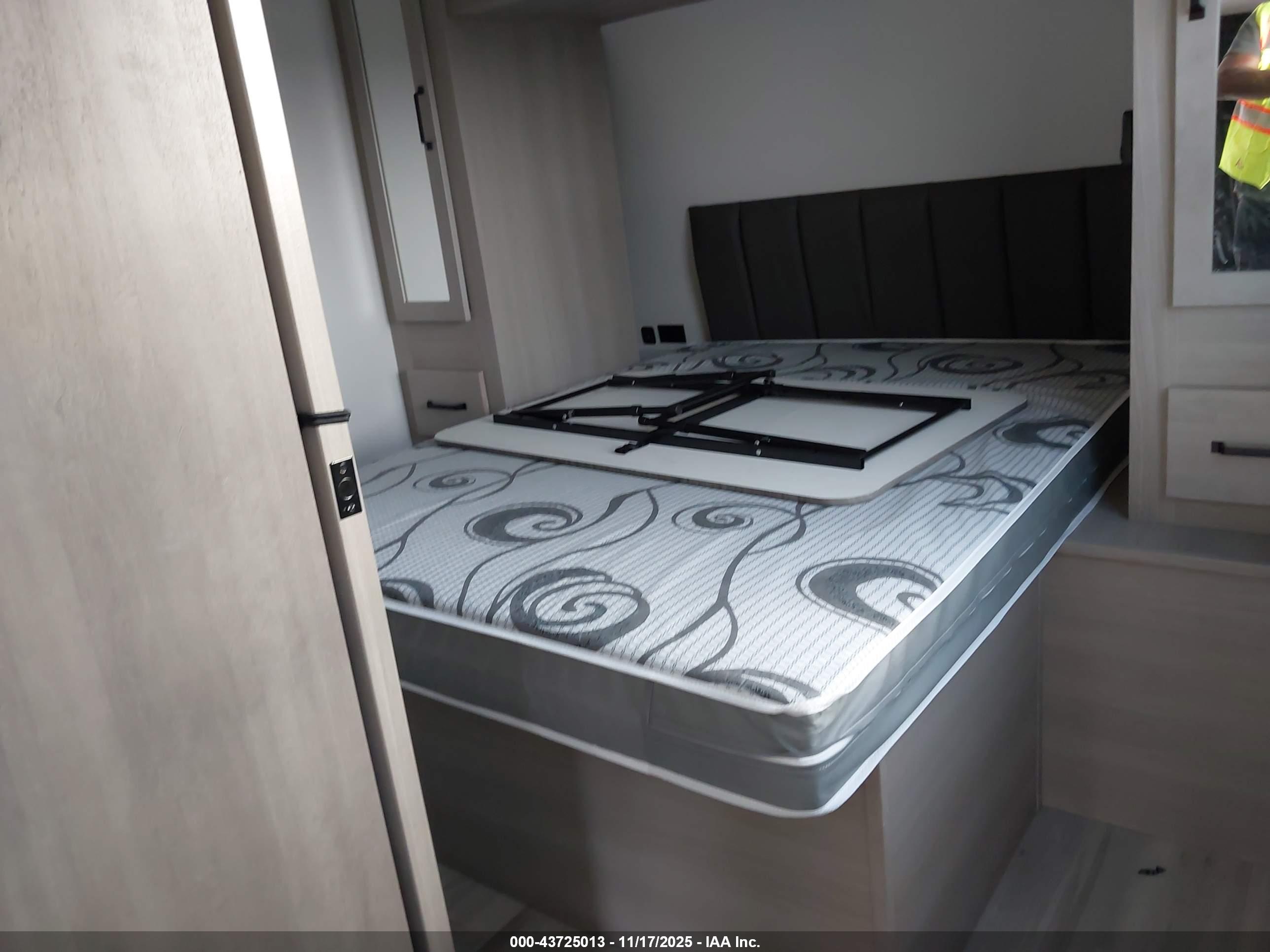 GRAND DESIGN image 8