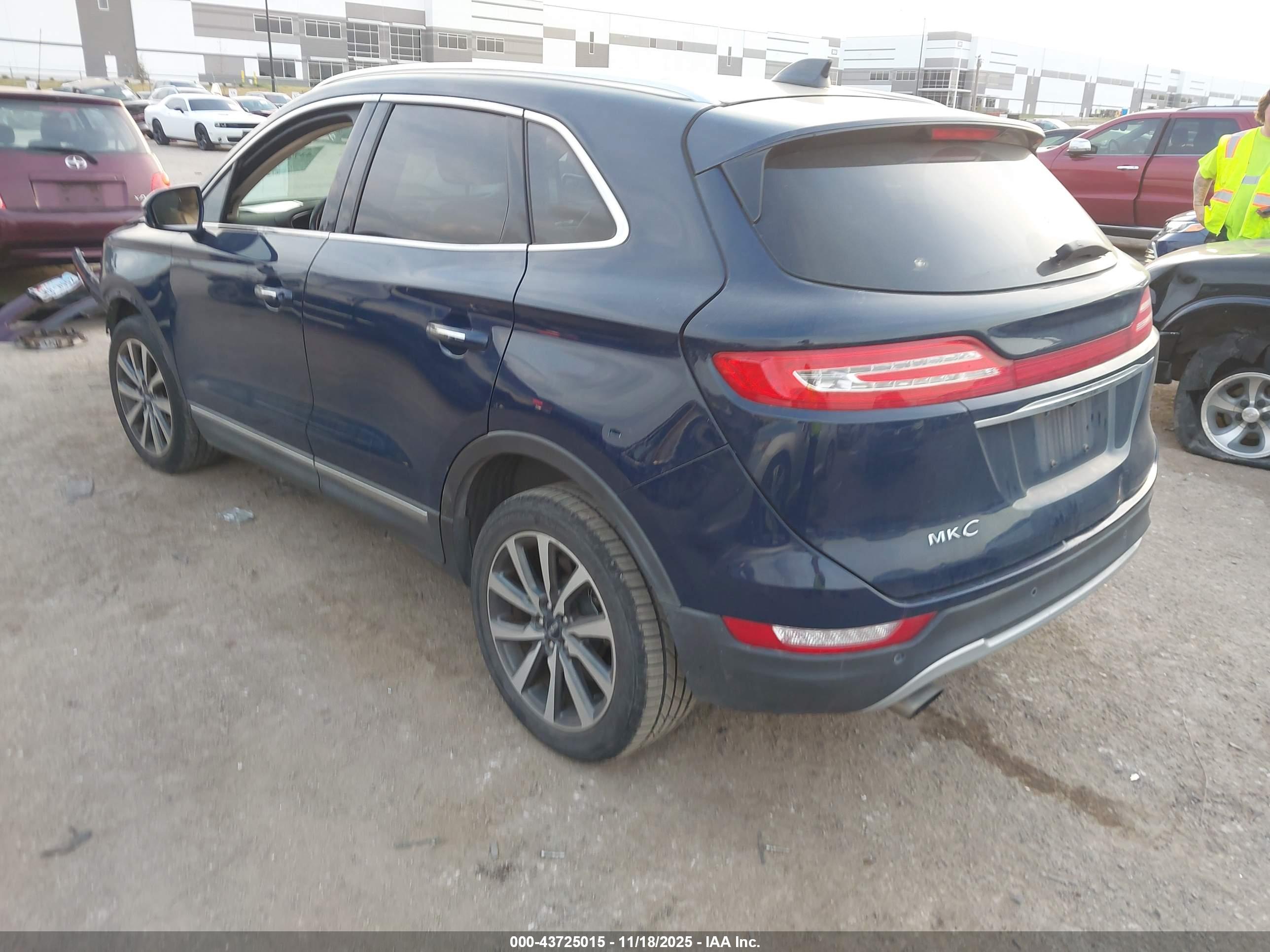 LINCOLN MKC image 3