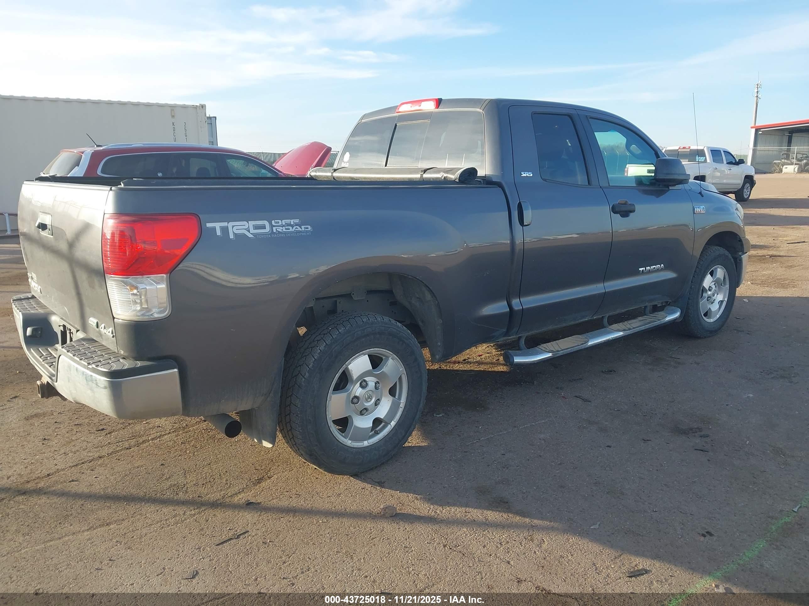 TOYOTA TUNDRA image 4