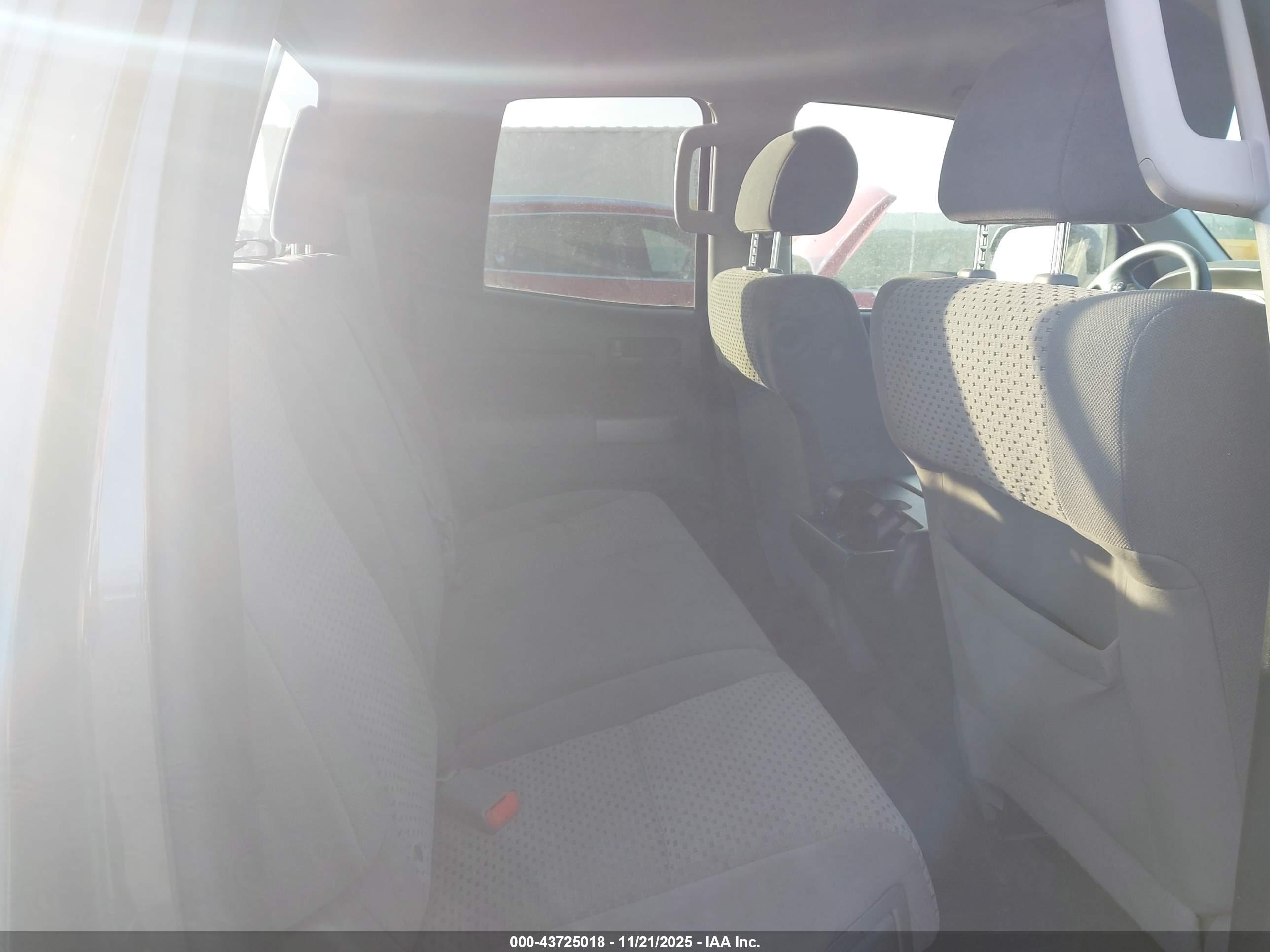 TOYOTA TUNDRA image 8