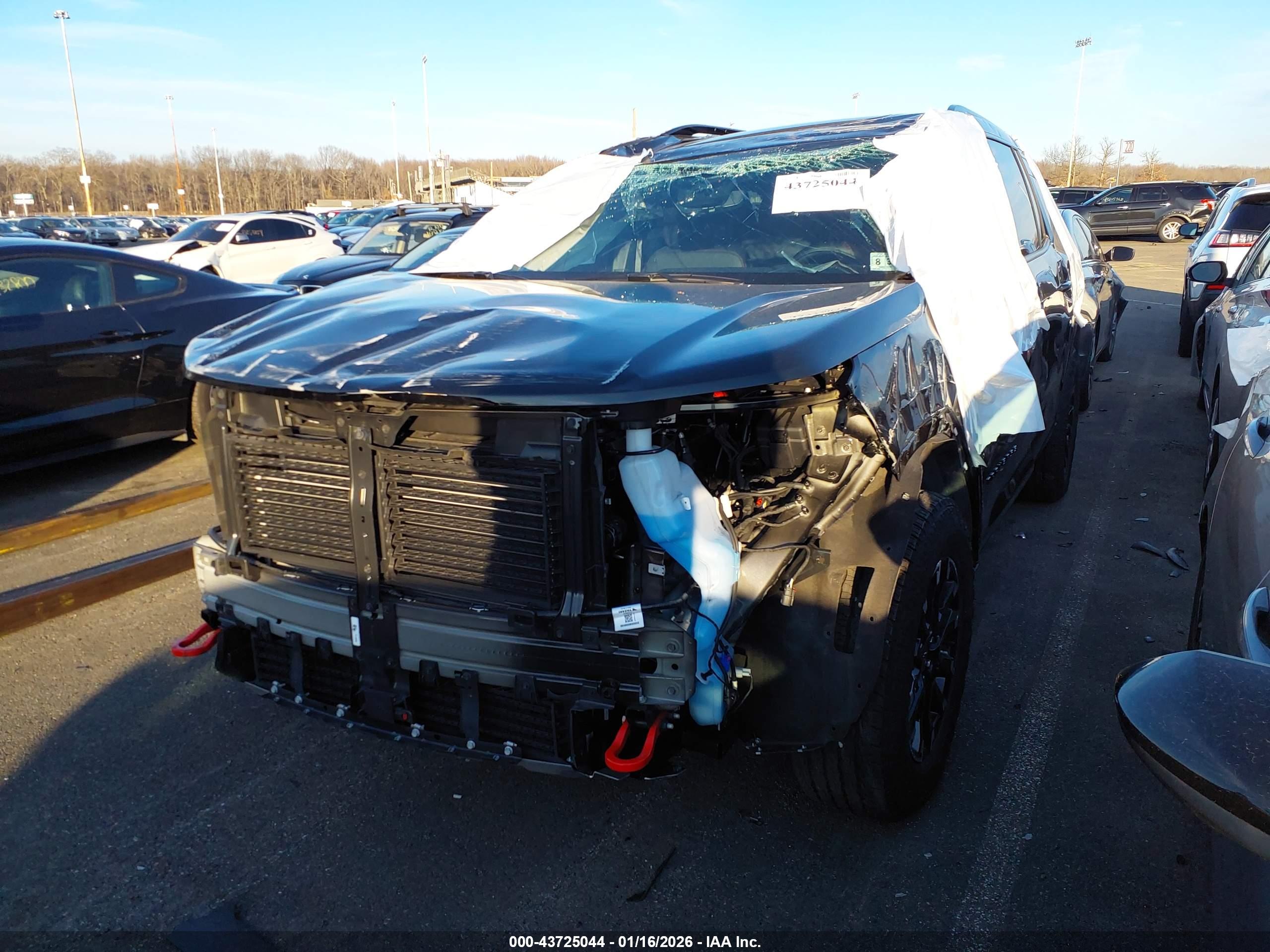 CHEVROLET TRAVERSE image 2