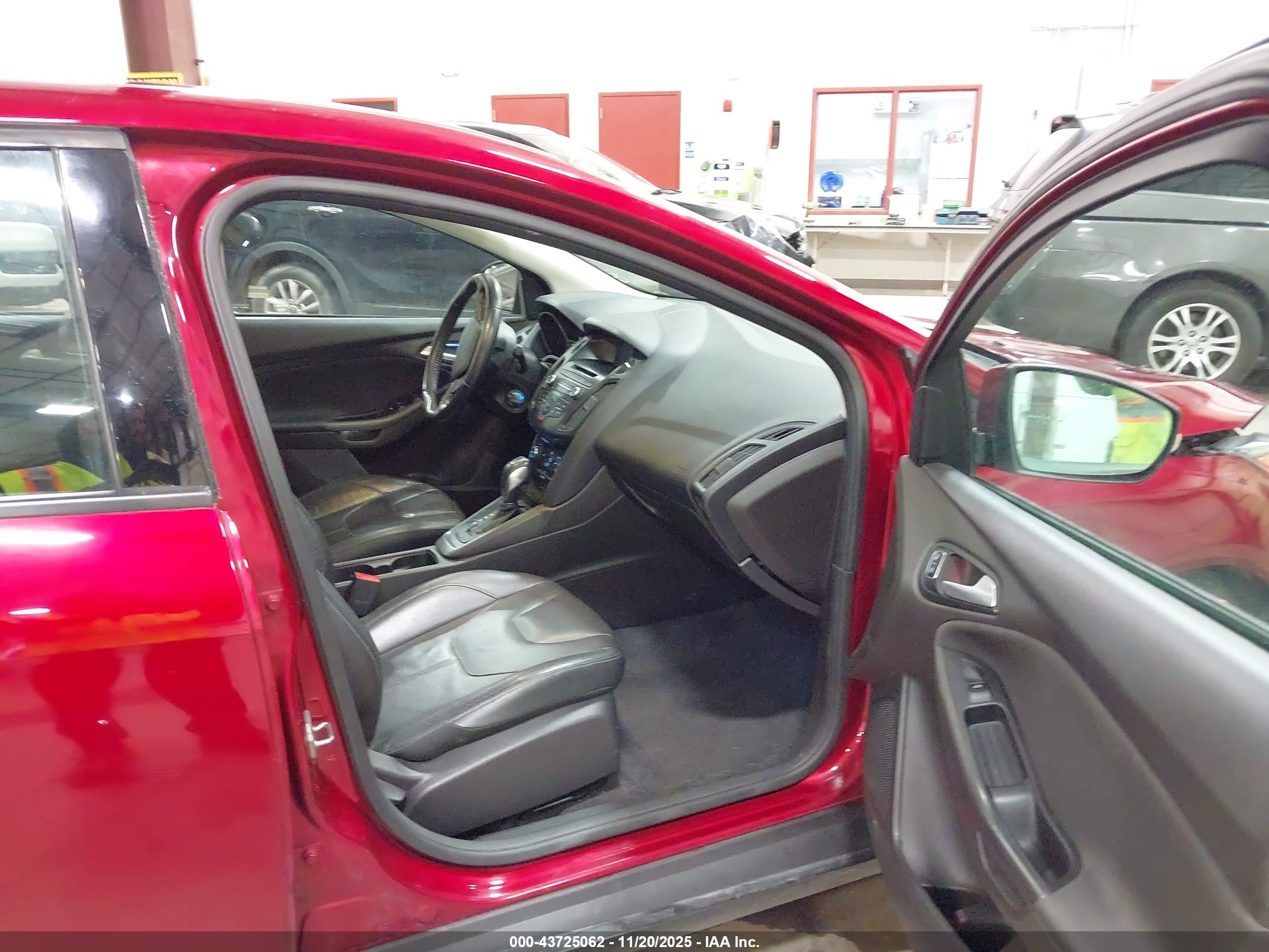 FORD FOCUS image 5